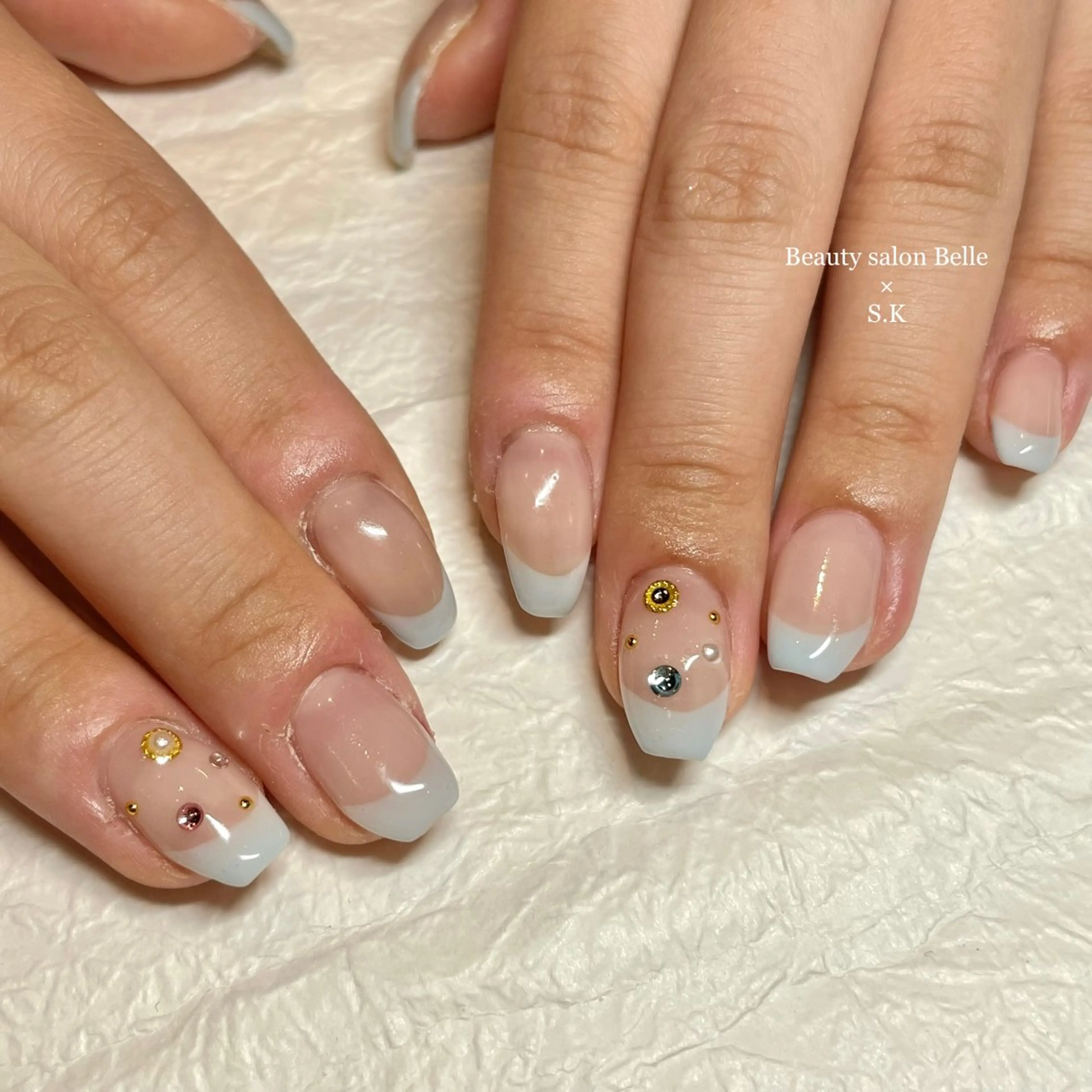 ミディアム ネイル フレンチネイル ラヴィアンローズ所属・S. kurumiのネイルデザイン