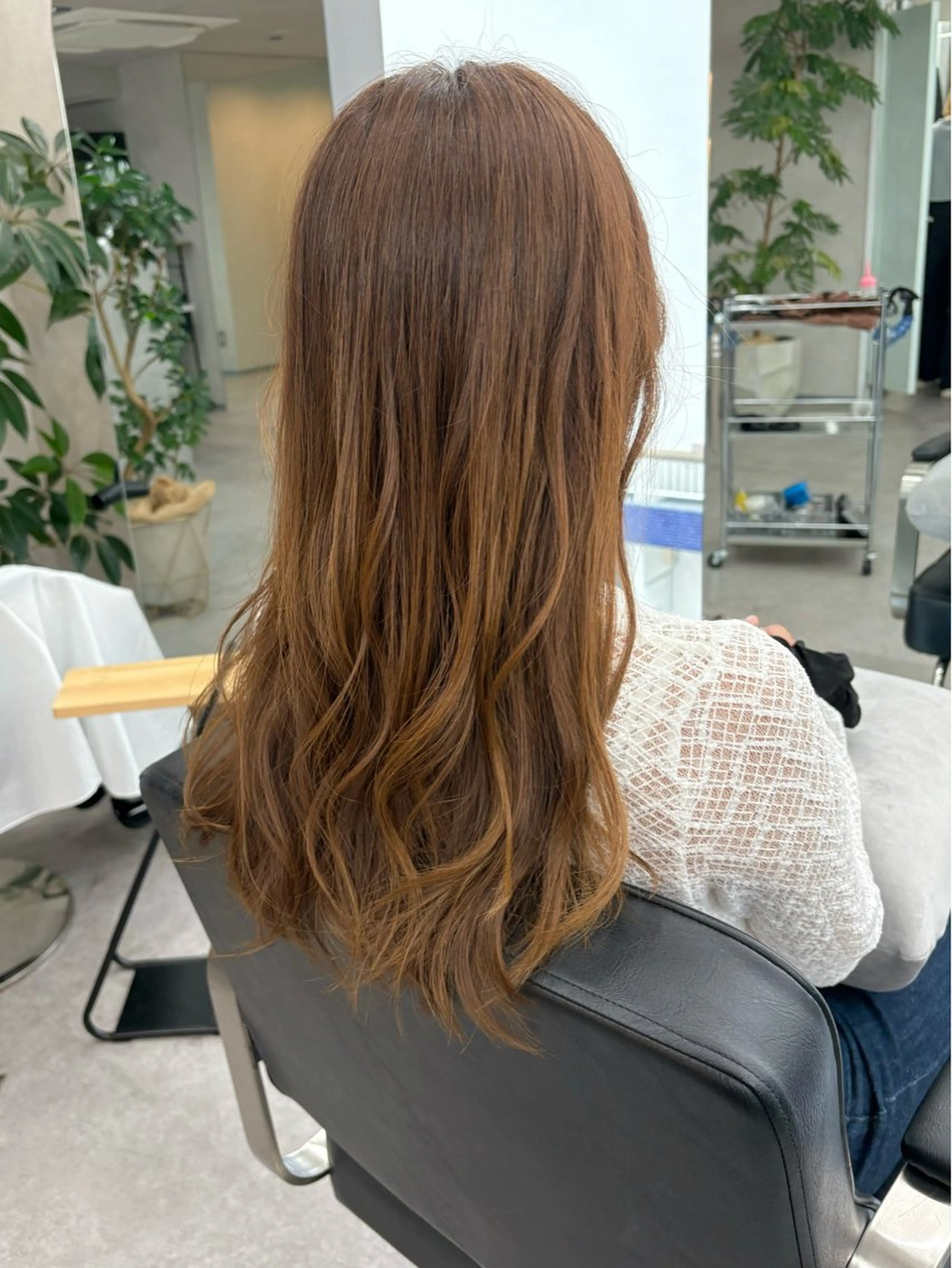 ロング カラー ベージュカラー ミルクティーベージュ ロング カット ヘアカラー トリートメント qumu 横浜所属・透明感カラー/ボブ /ショート🌿神永のヘアスタイル