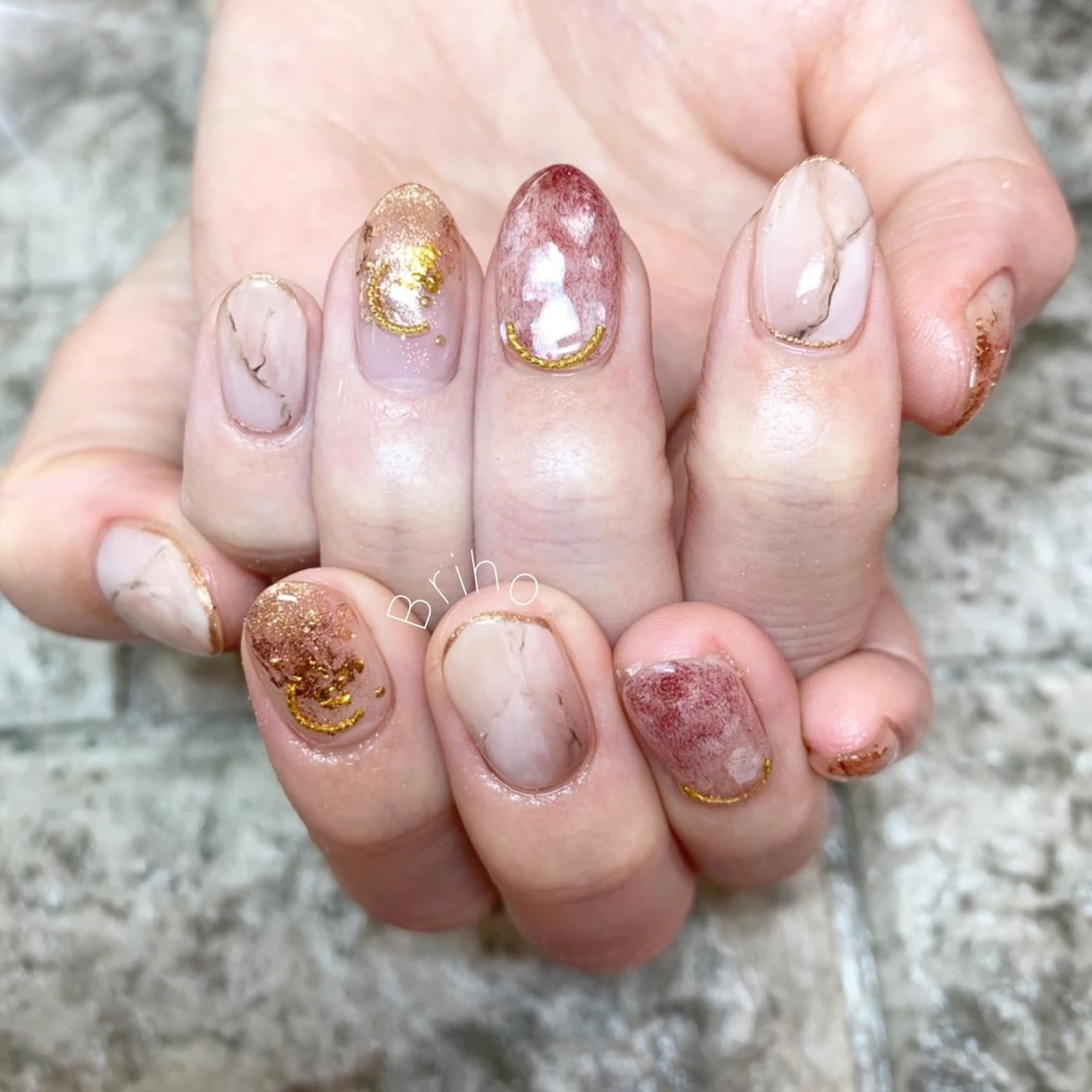 ミディアム Brilho SERIHOのネイルデザイン