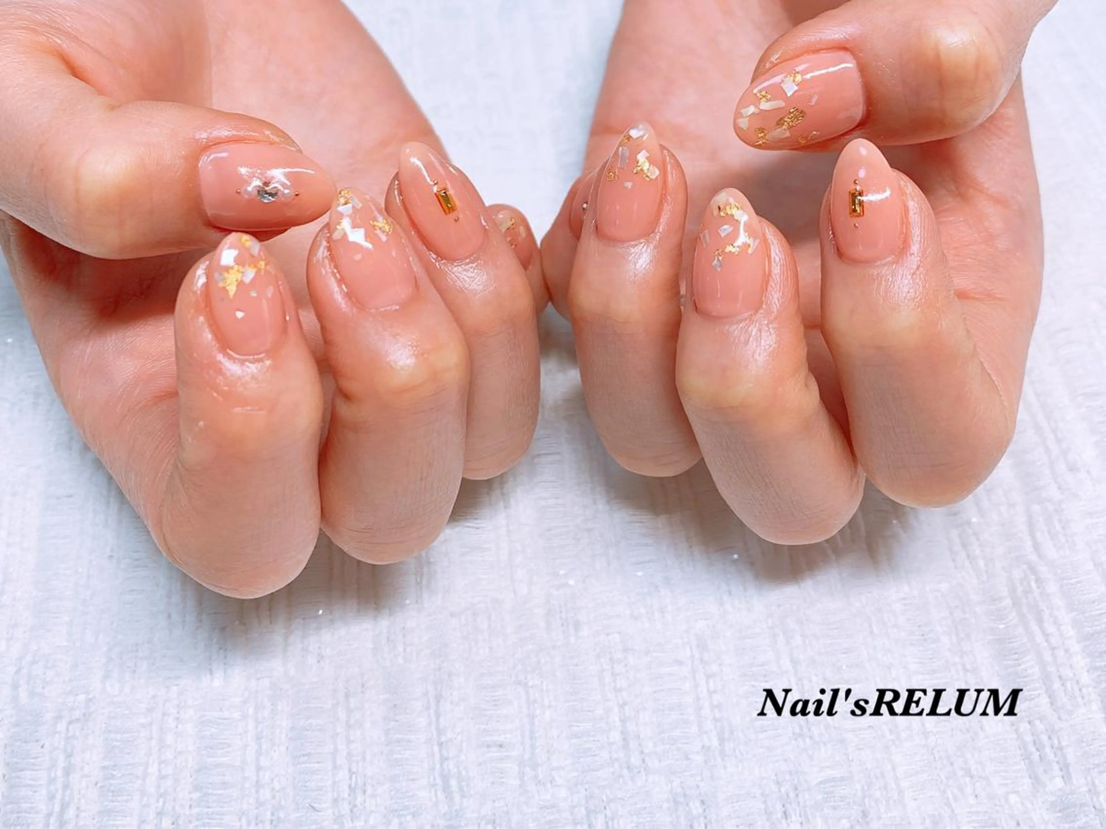 ネイル 持ち込み THECOLORS所属・近貞 莉奈のネイルデザイン