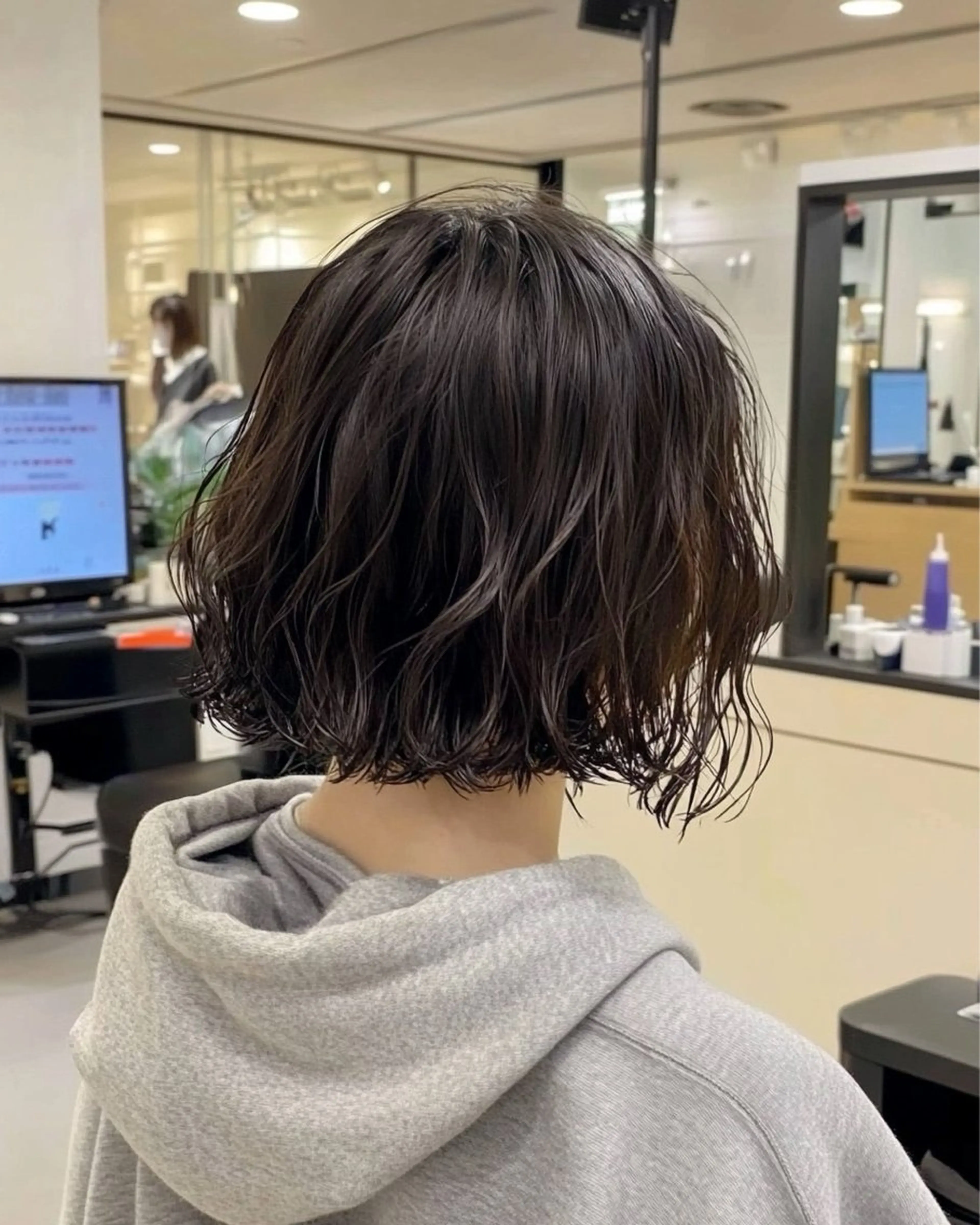 ショート カラー はるか/阪急茨木/髪 質改善/透明感カラーのヘアスタイル