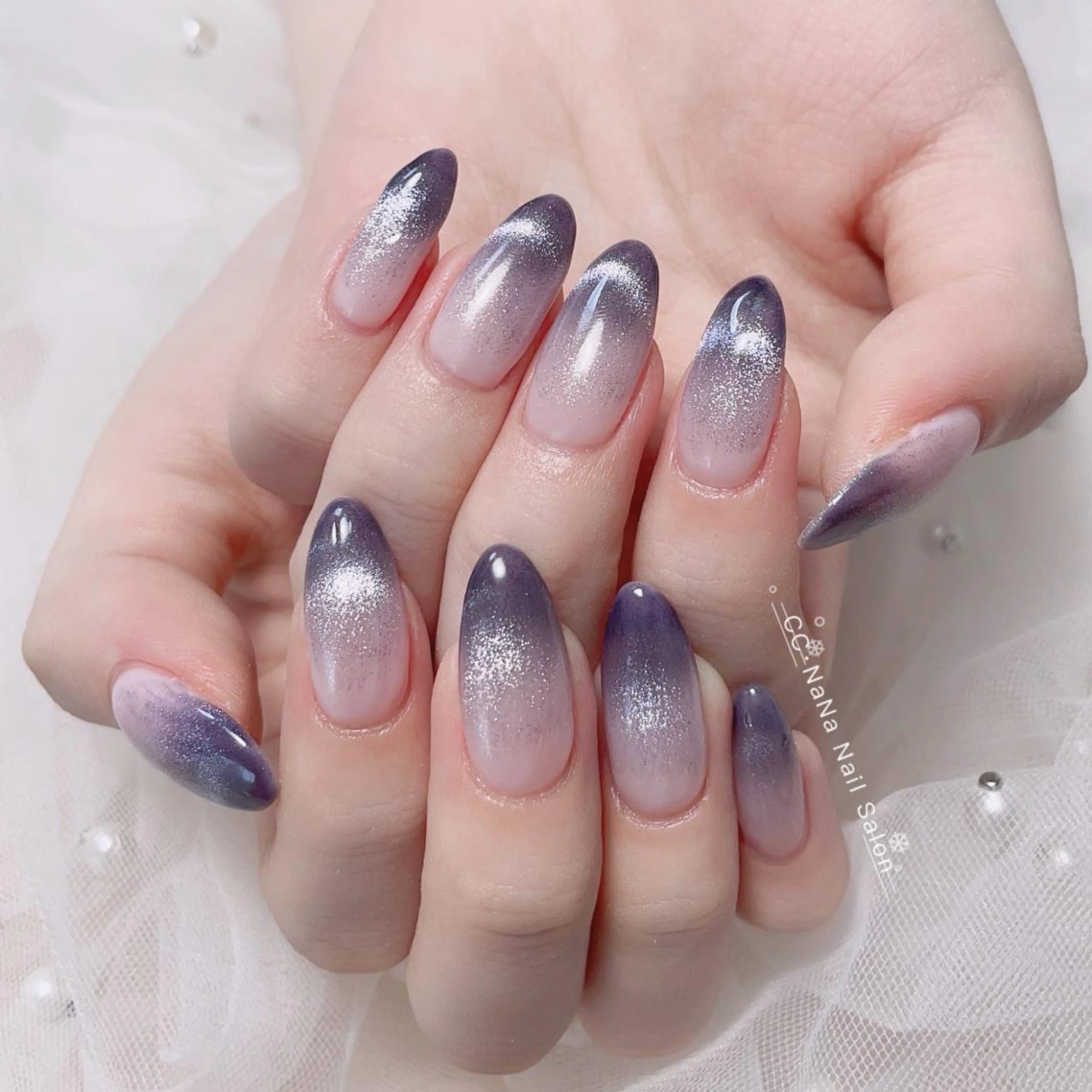 ネイル フレンチネイル グラデーション マグネットネイル マグネットフレンチ ハンドネイル CC NaNa ワンホンネイル🌙Nのネイルデザイン