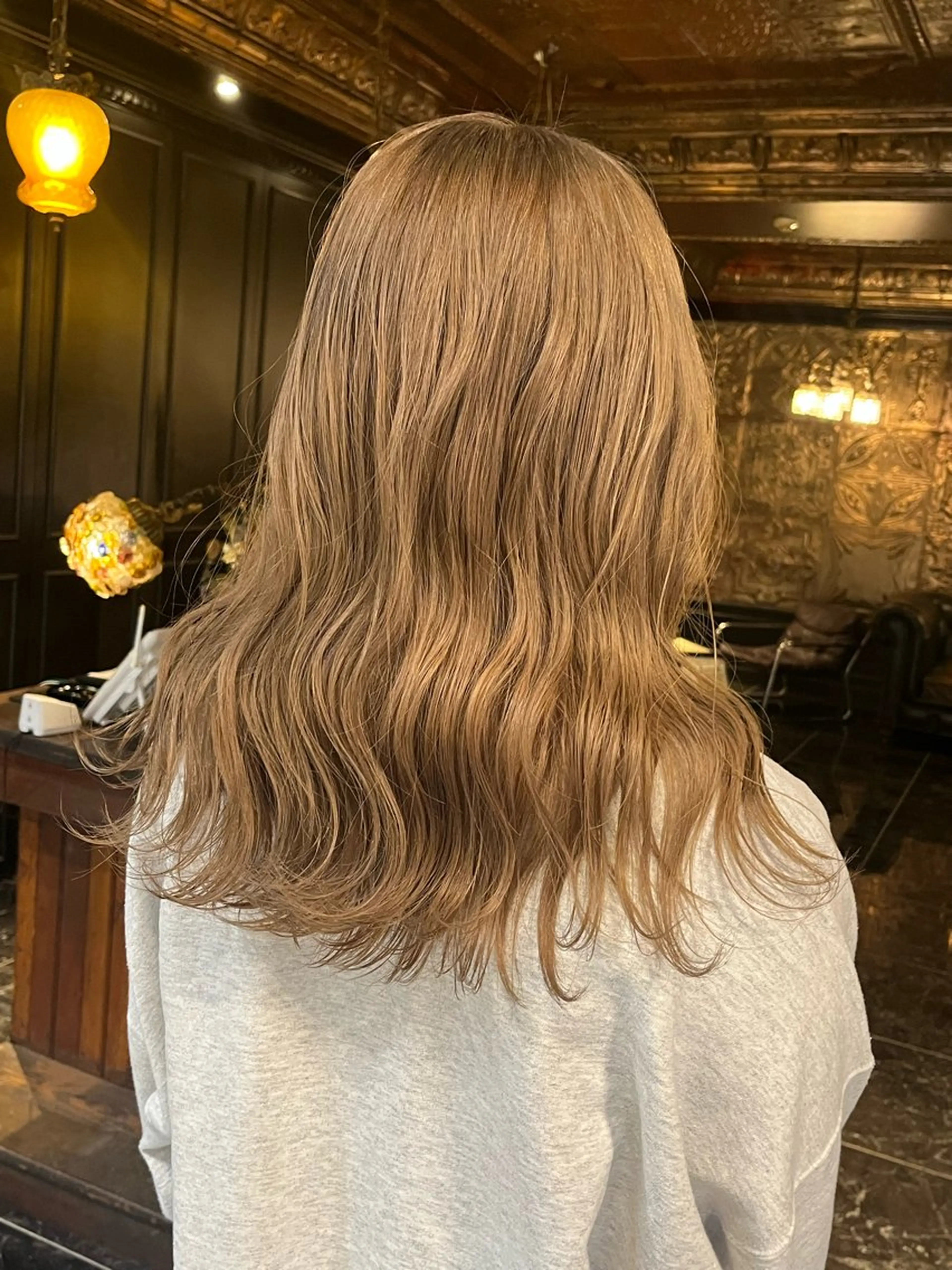 セミロング カラー レイヤー/ハッシュ/ ウルフ/透明感カラーのヘアスタイル