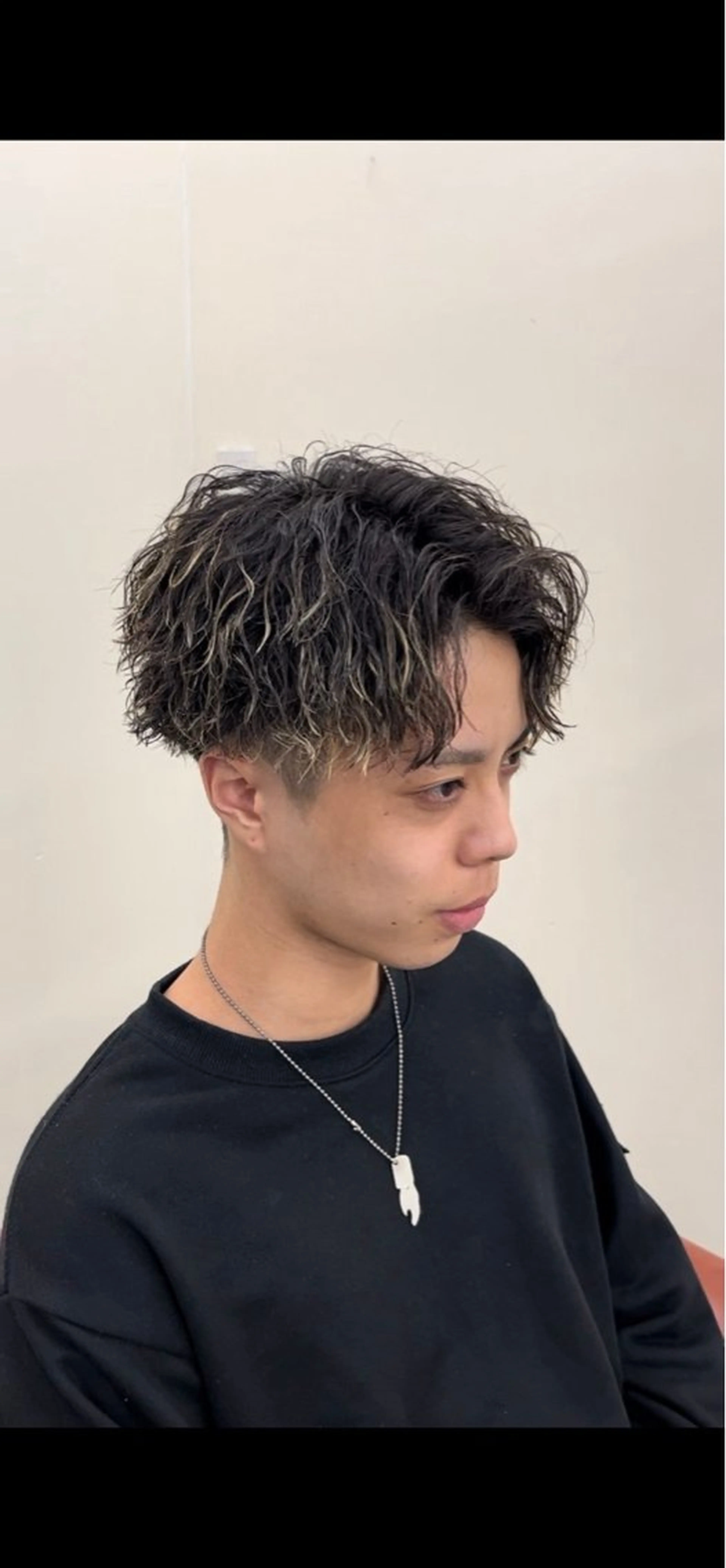 ミディアム カラー パーマ メンズ KING of hair by NOISMメンズサロン梅田茶屋町店所属・茶屋町メンズサロン 小野湧翔のヘアスタイル