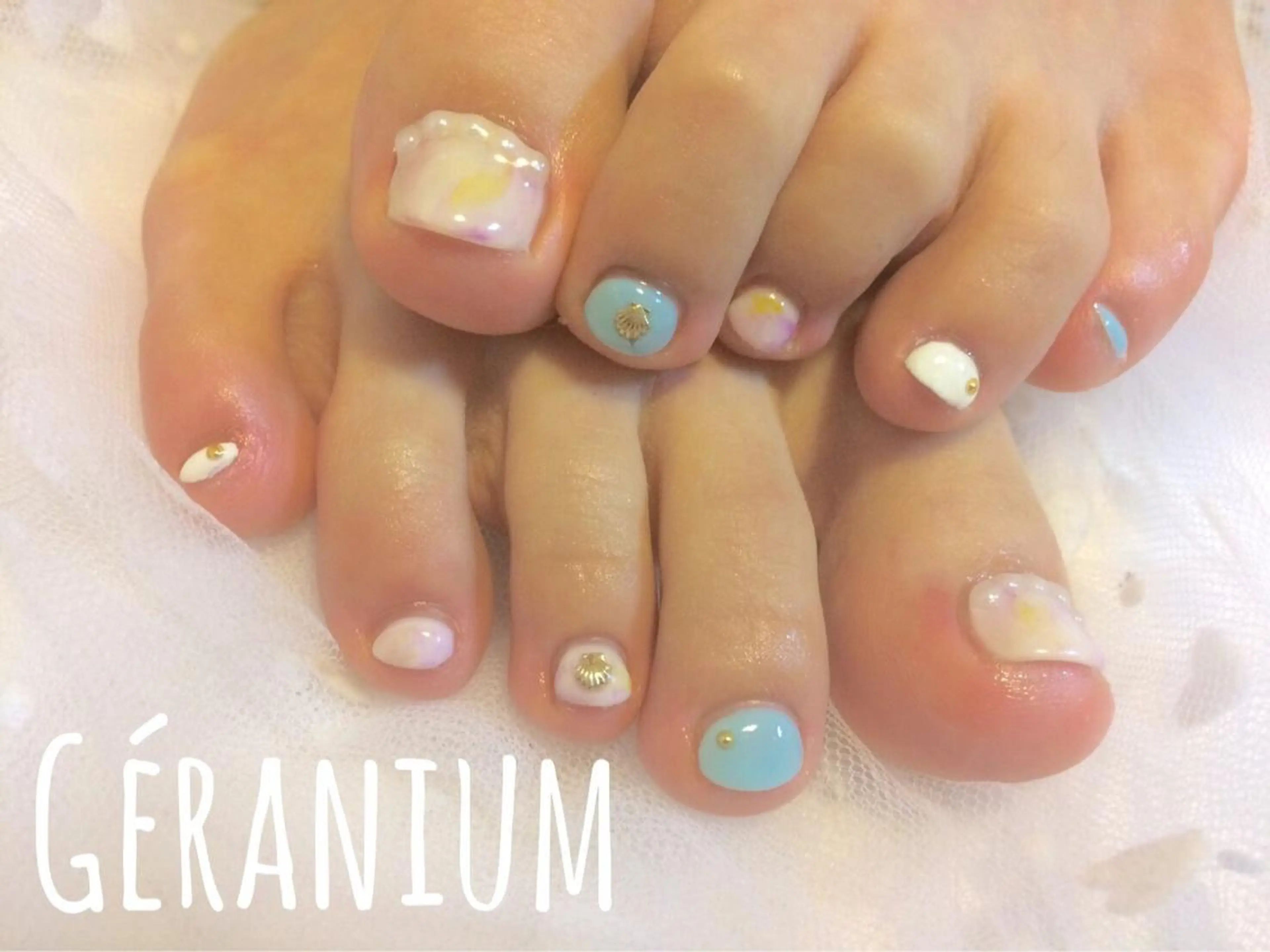 ネイル フットネイル GéRanium Harukaのネイルデザイン