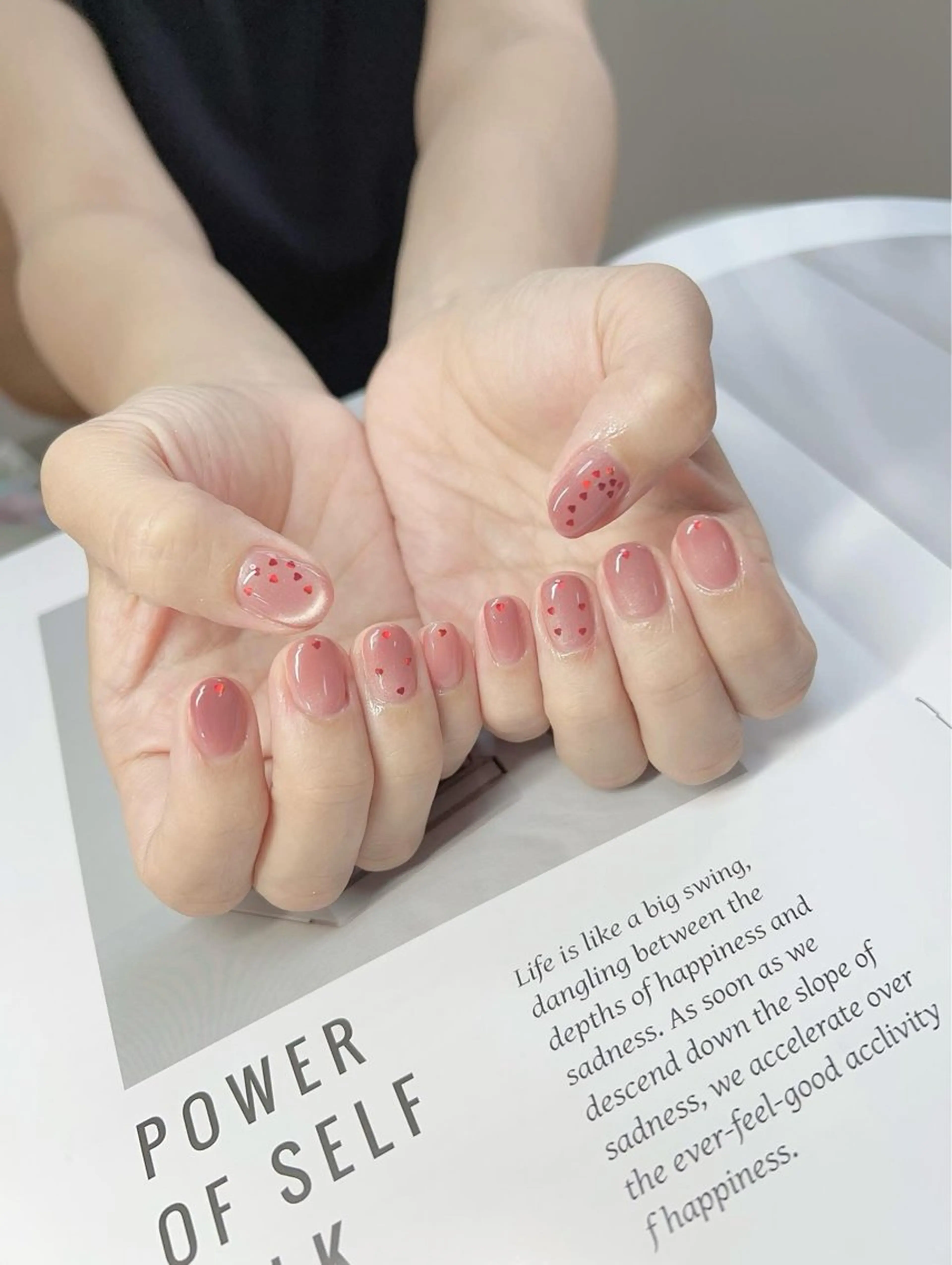 ネイル チークネイル フレンチネイル グラデーション 韓国ネイル マグネットネイル Hana nail所属・Hana Nailのネイルデザイン