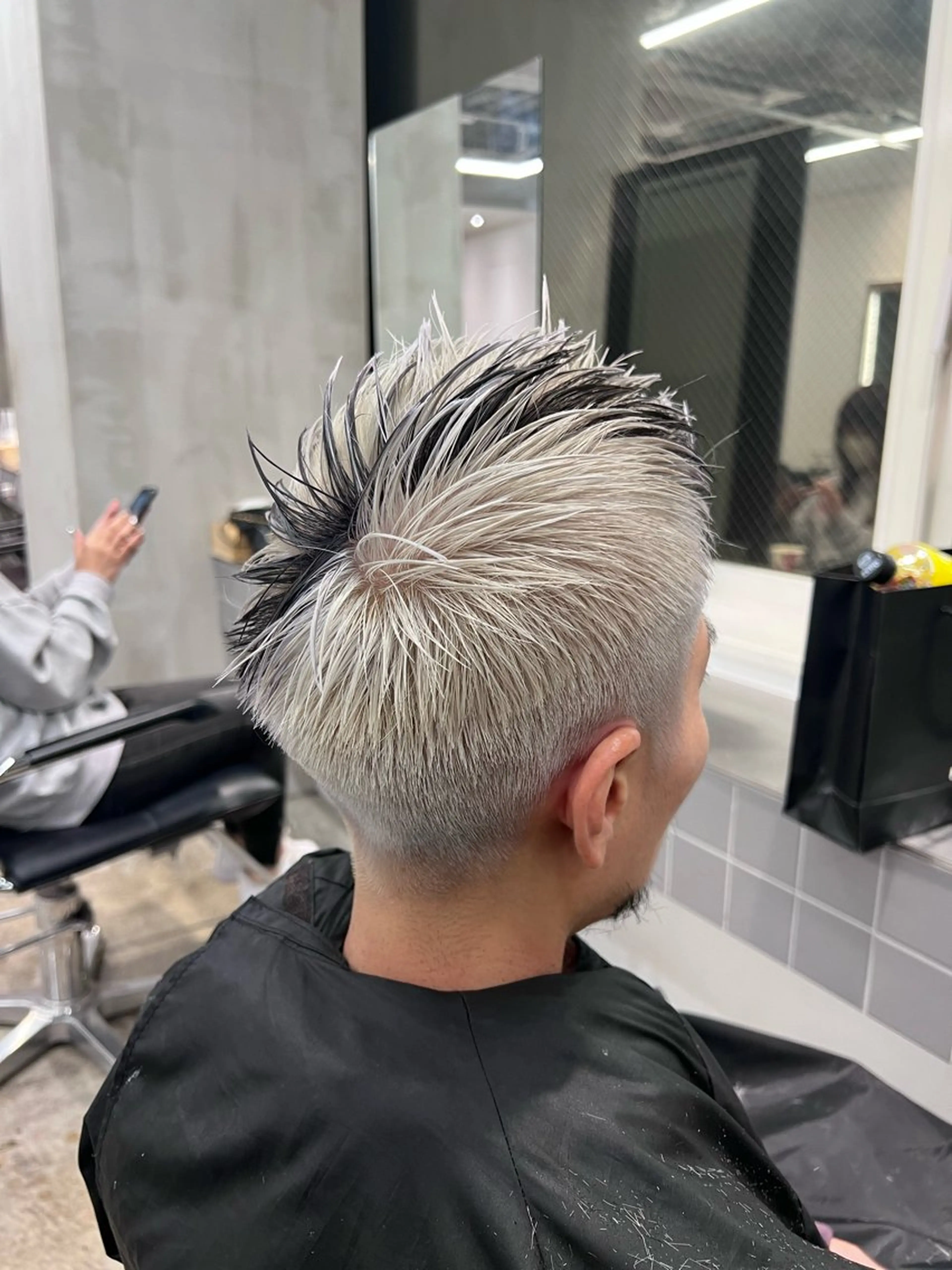 ショート メンズ メンズブリーチ トリートメント カット ヘアカラー トリートメント grow 渋谷のヘアスタイル