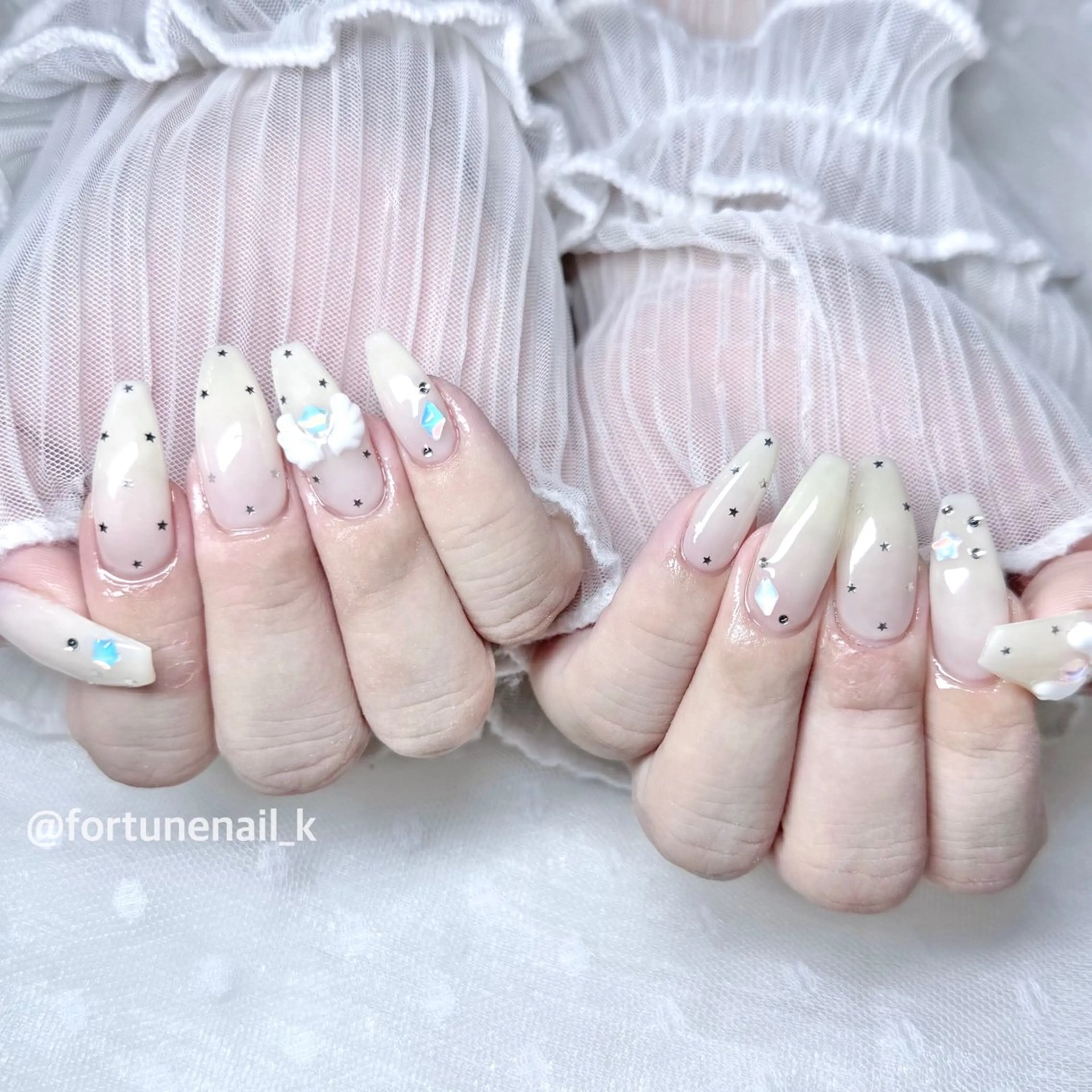 ネイル ハンドネイル 🤍kanane 🤍のネイルデザイン