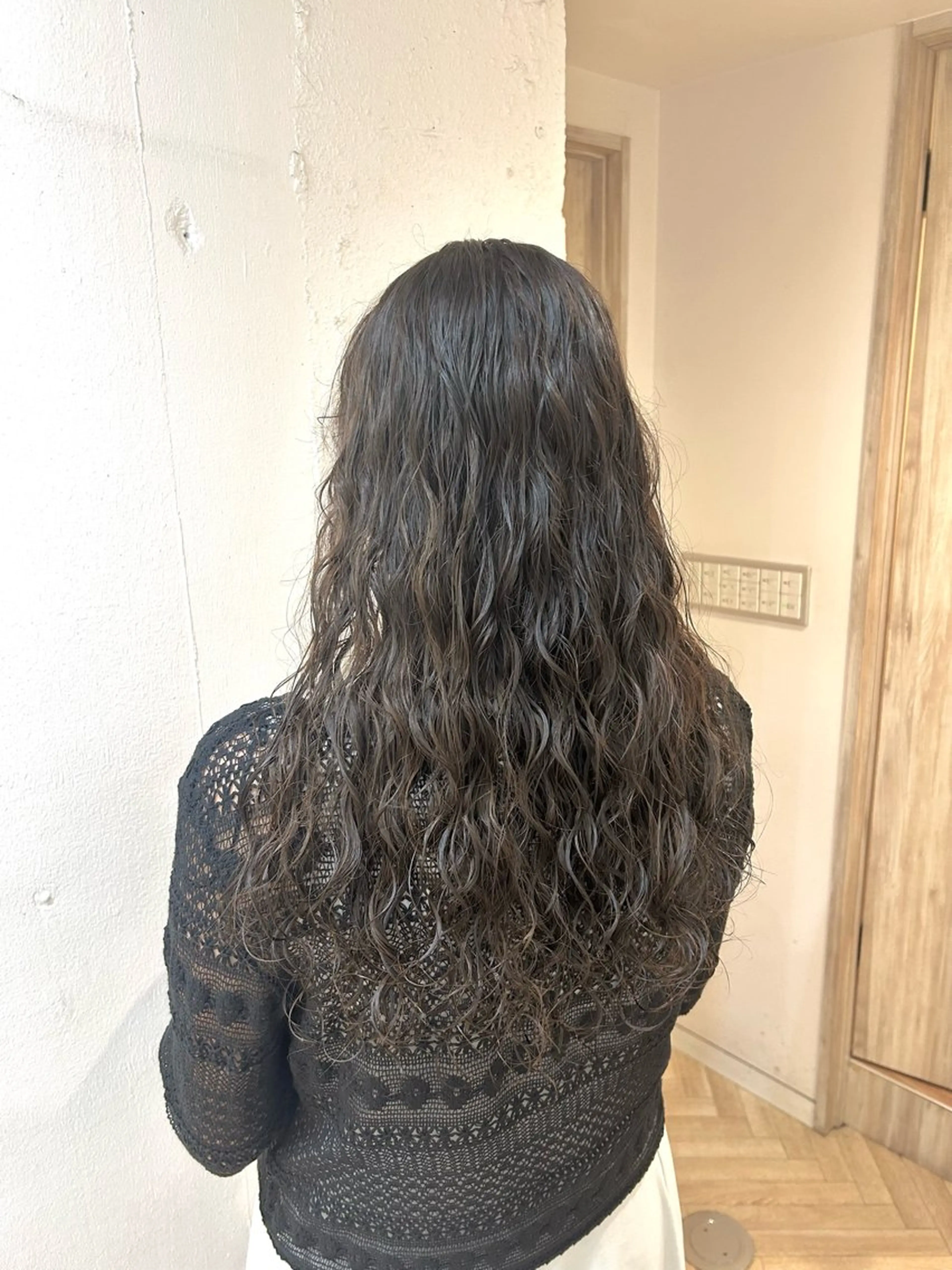 ロング パーマ カット パーマ ♛︎ きっか ♛︎ ヘアアレンジ🩵のヘアスタイル