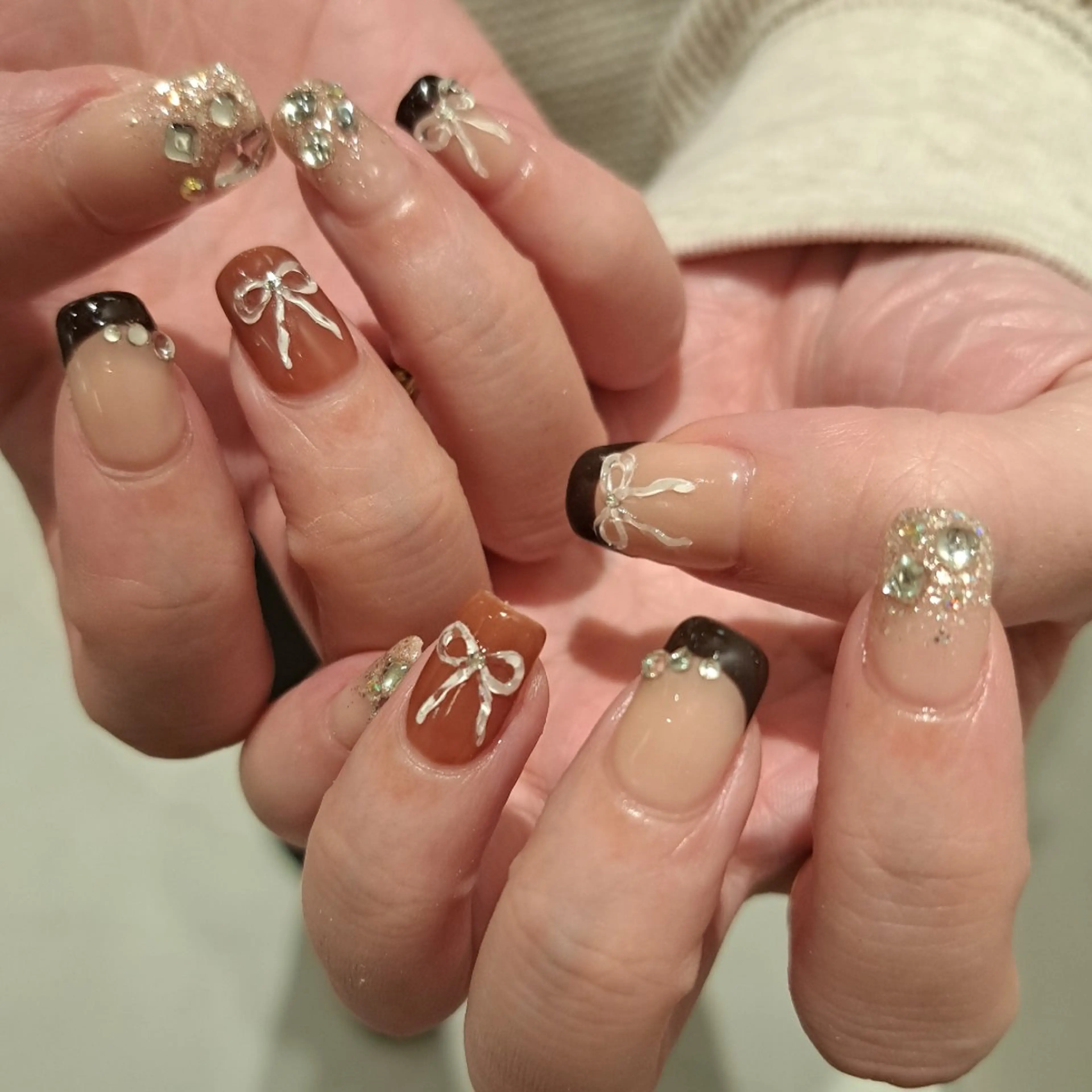 ネイル アートネイル ジェルネイル キラキラネイル 持ち込み リボン Nail mood /アートし放題のネイルデザイン