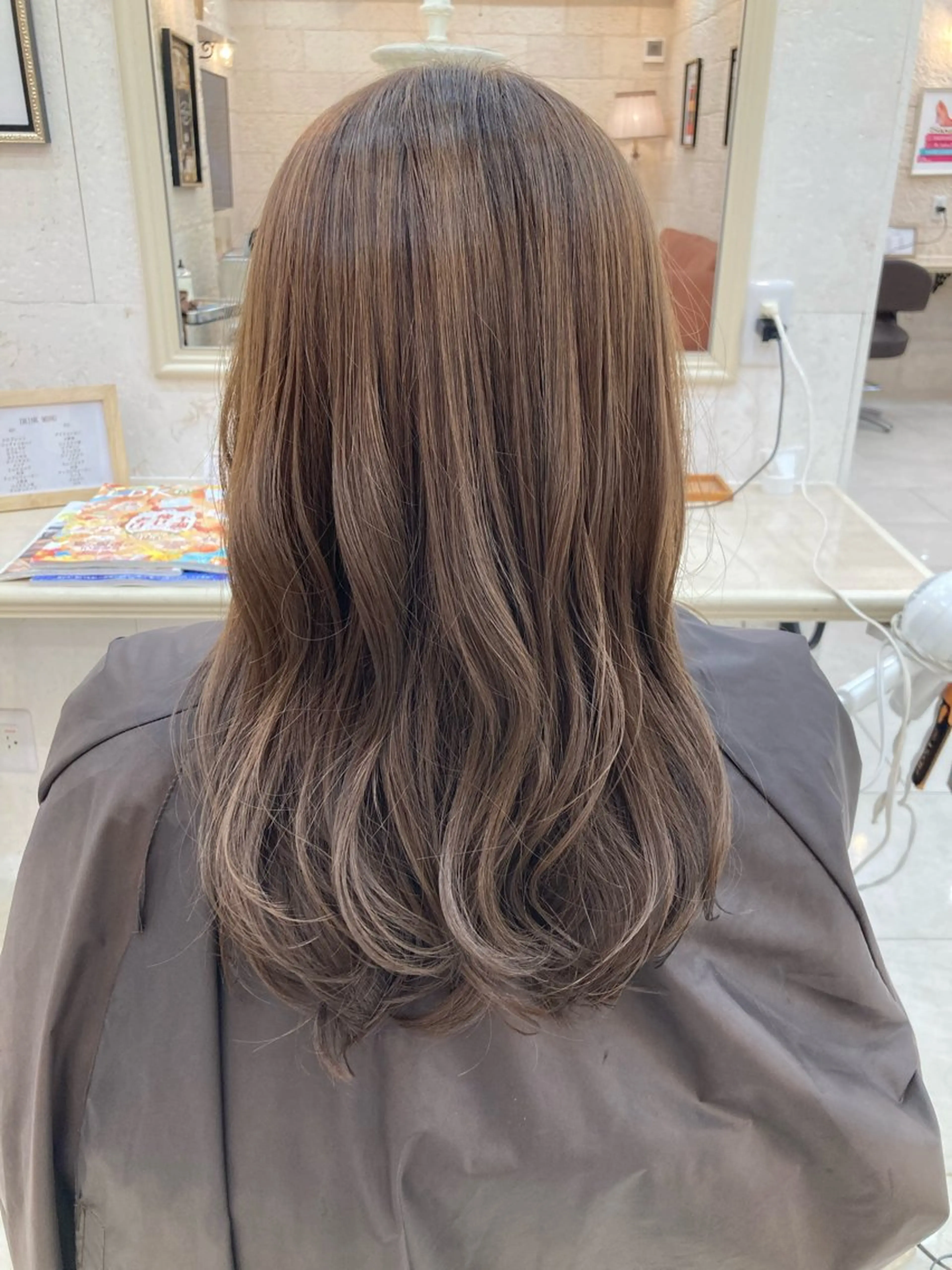 セミロング カラー 【shanti】 伊藤奈生のヘアスタイル