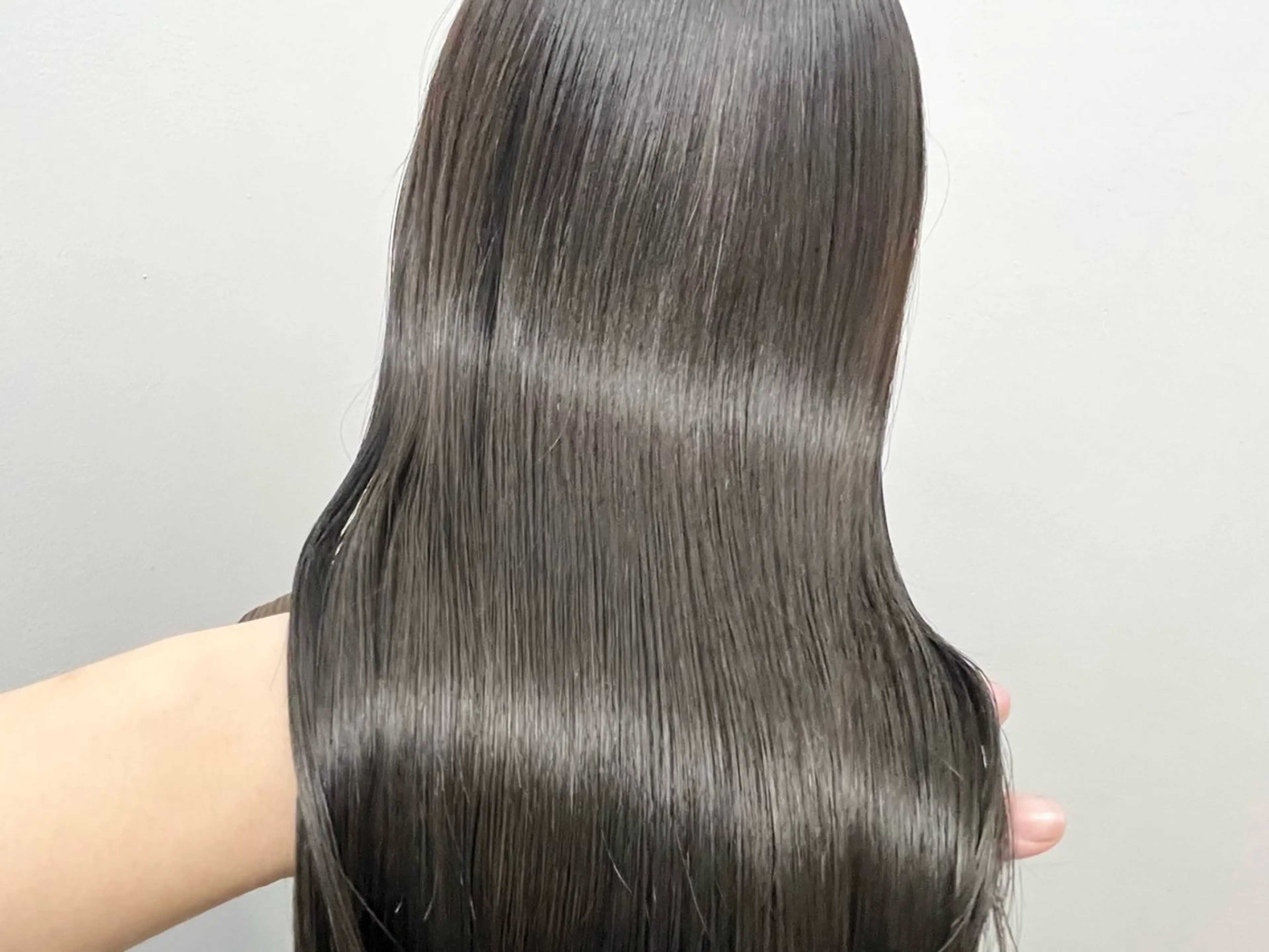 セミロング カラー アッシュ ブリーチ ブリーチなしカラー 髪質改善 nike所属・nike にけのヘアスタイル