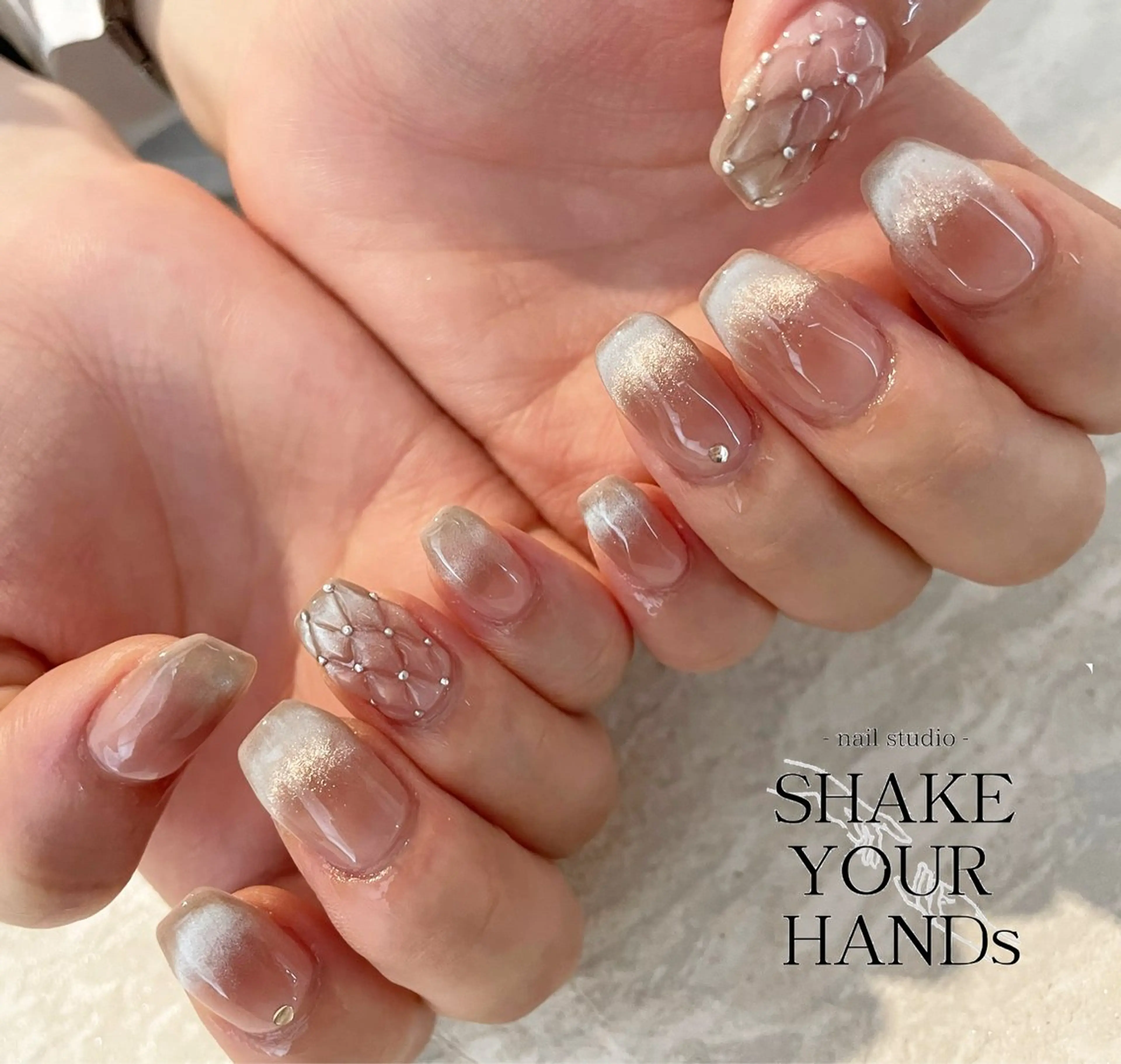 ネイル マグネットネイル ハンドネイル ネイルスタジオ シェイクユアハンズのネイルデザイン
