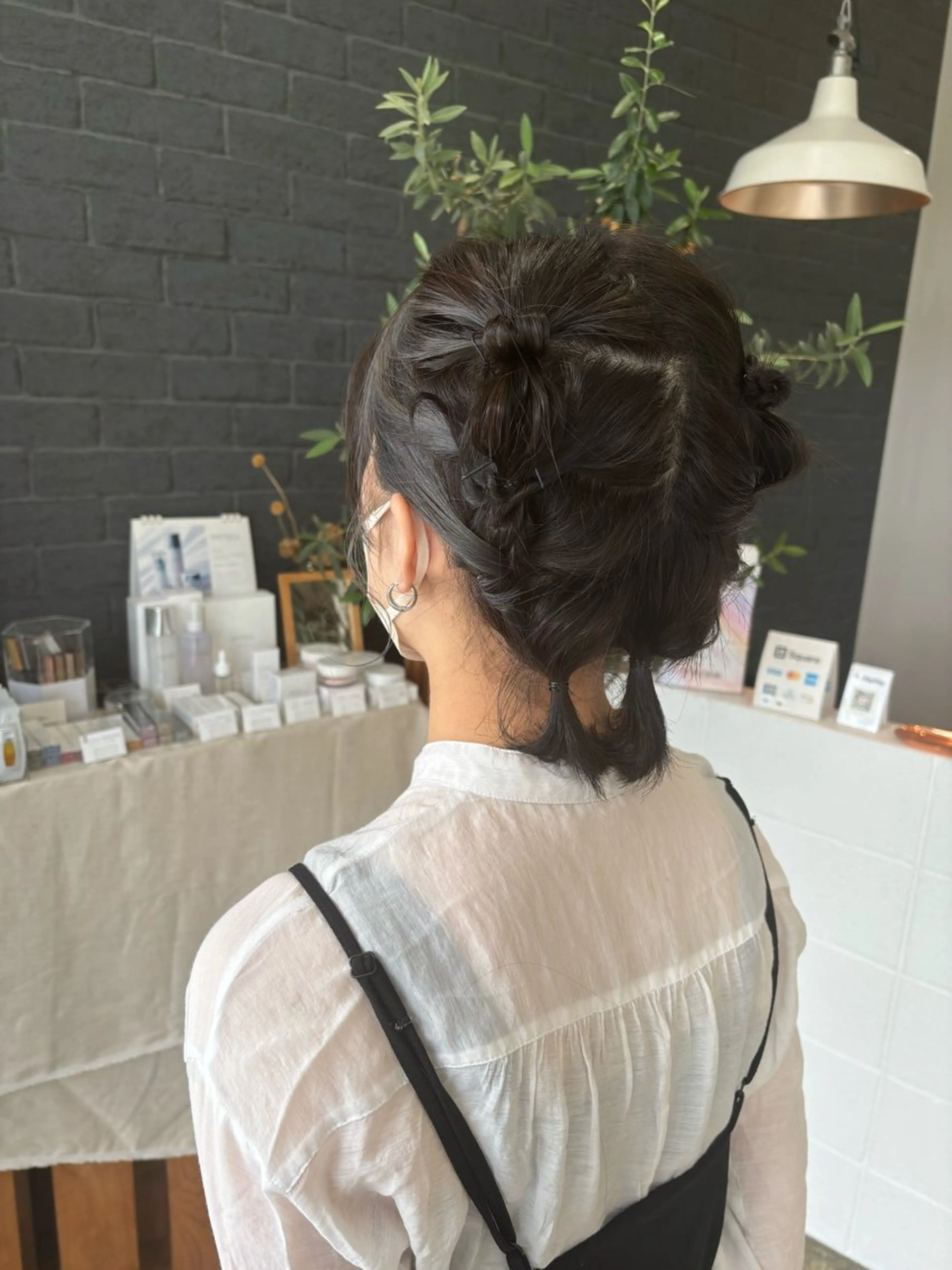 ミディアム ヘアアレンジ ヤマグチ ユキナのヘアスタイル