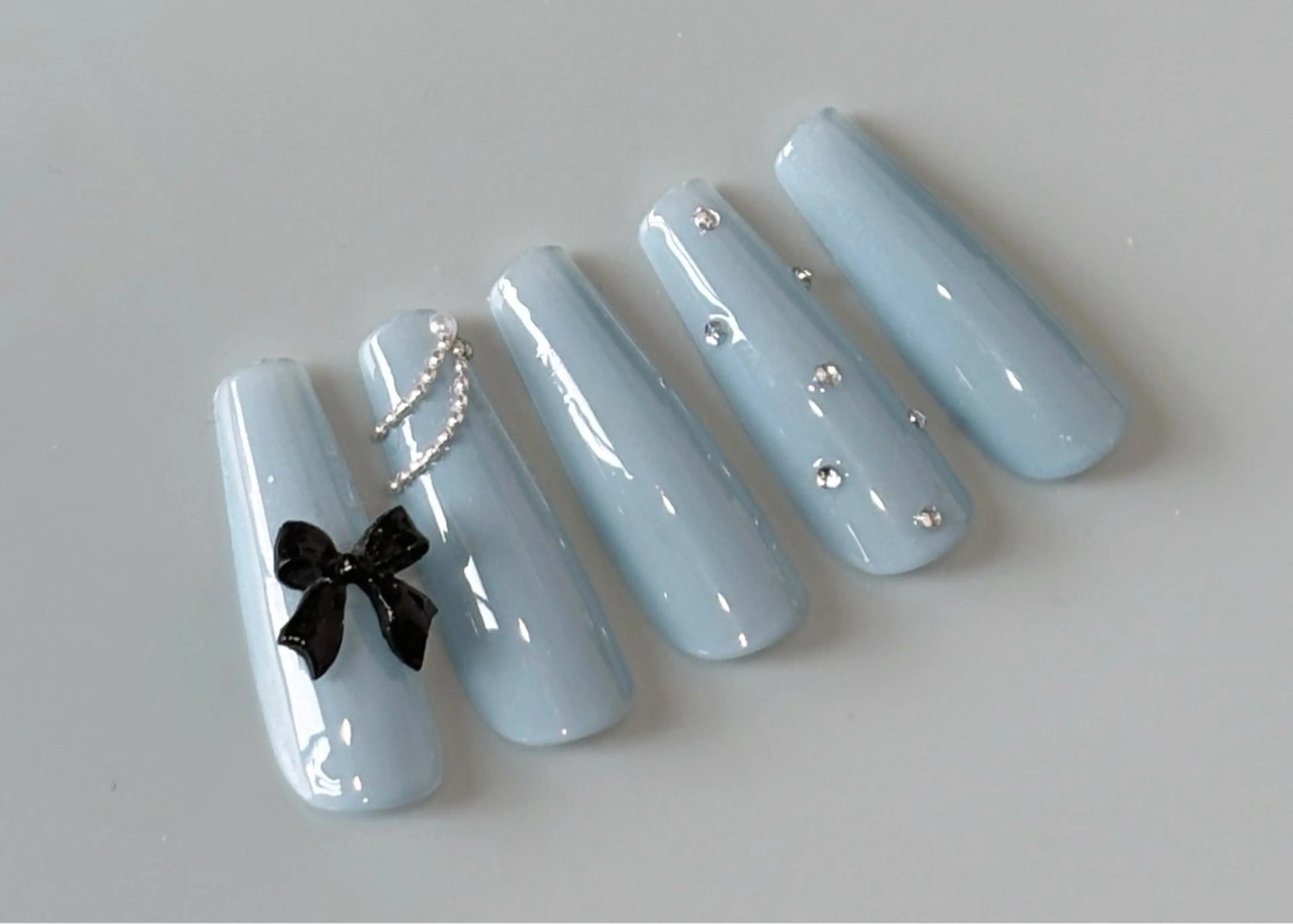 ネイル ハンドネイル le'a-レア-【ア イ×ネイル×眉】のネイルデザイン