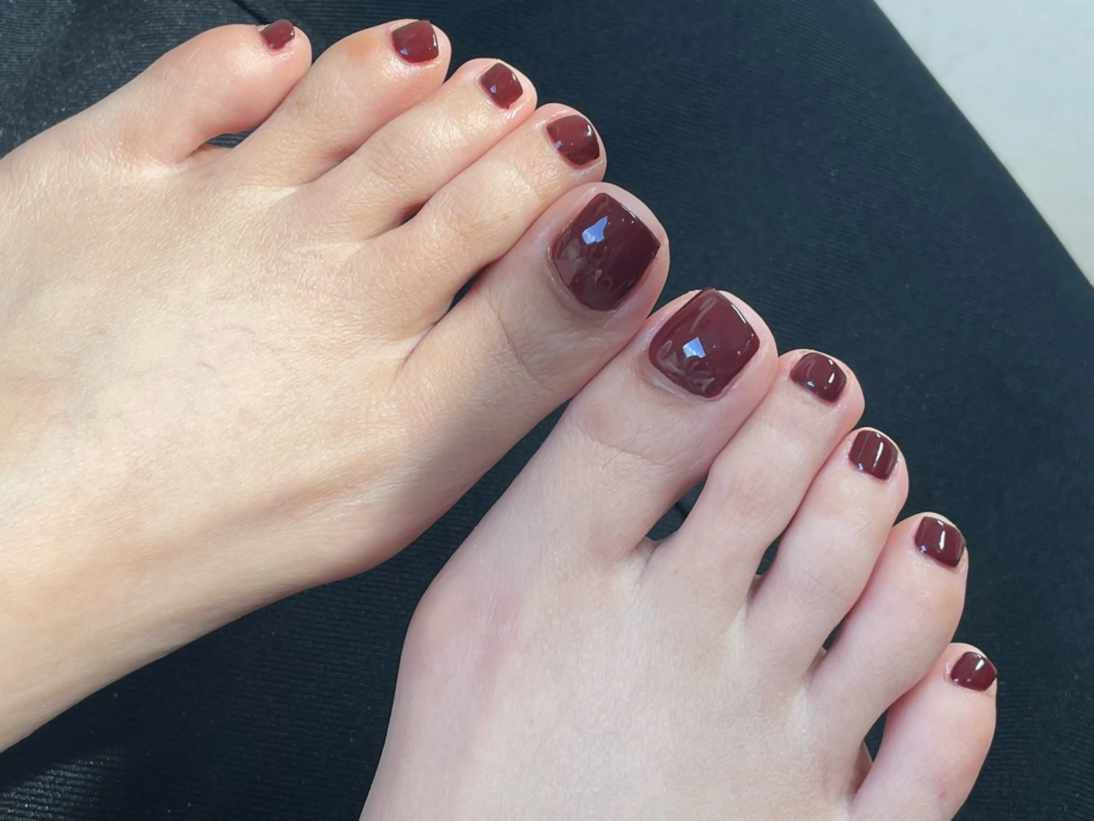 フットネイル　◉ワンカラー　◉ラメグラデーションの写真