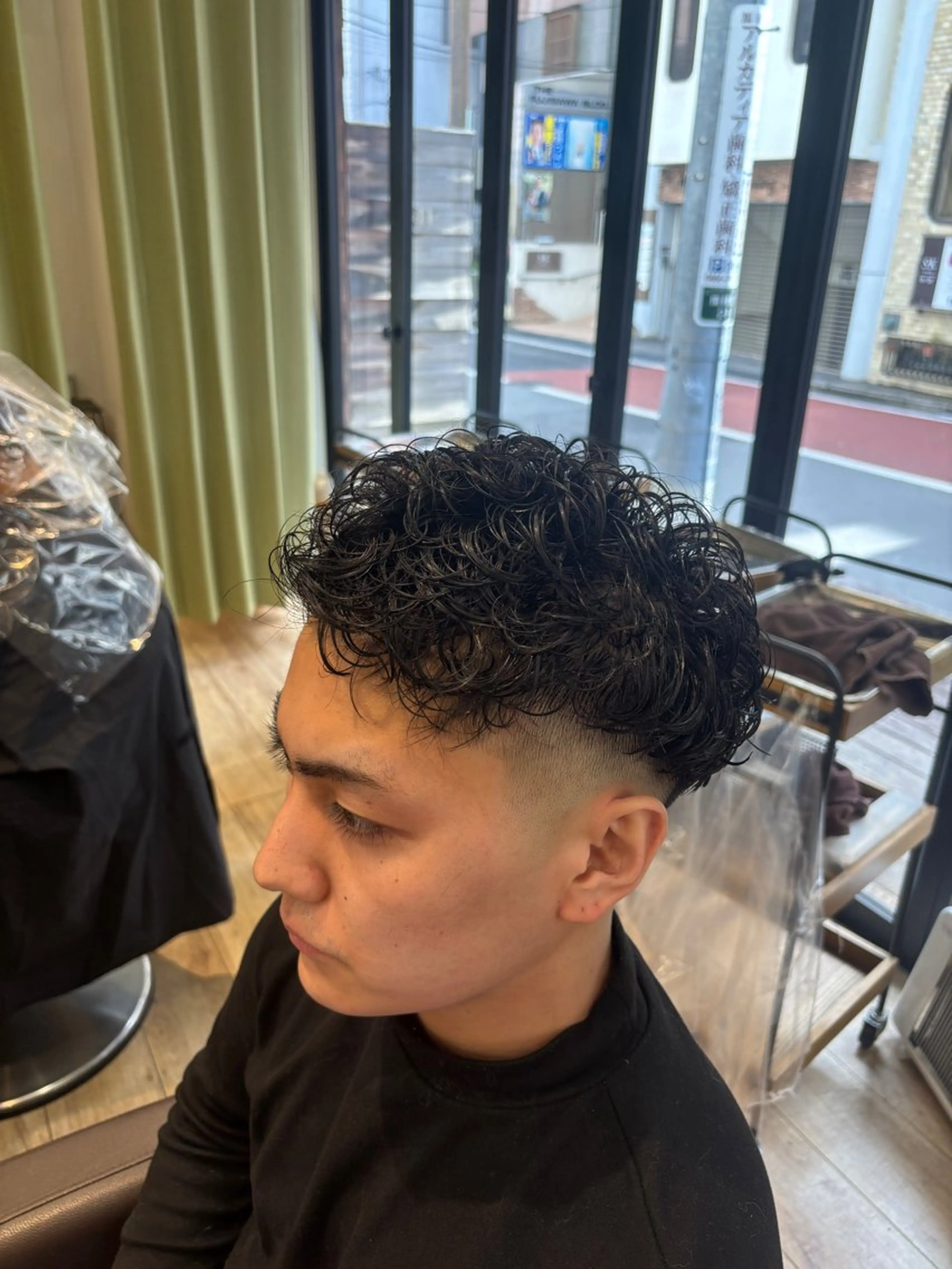 ショート メンズ カット パーマ 洛樹 /海外風ヘアー /フェード/パーマのヘアスタイル