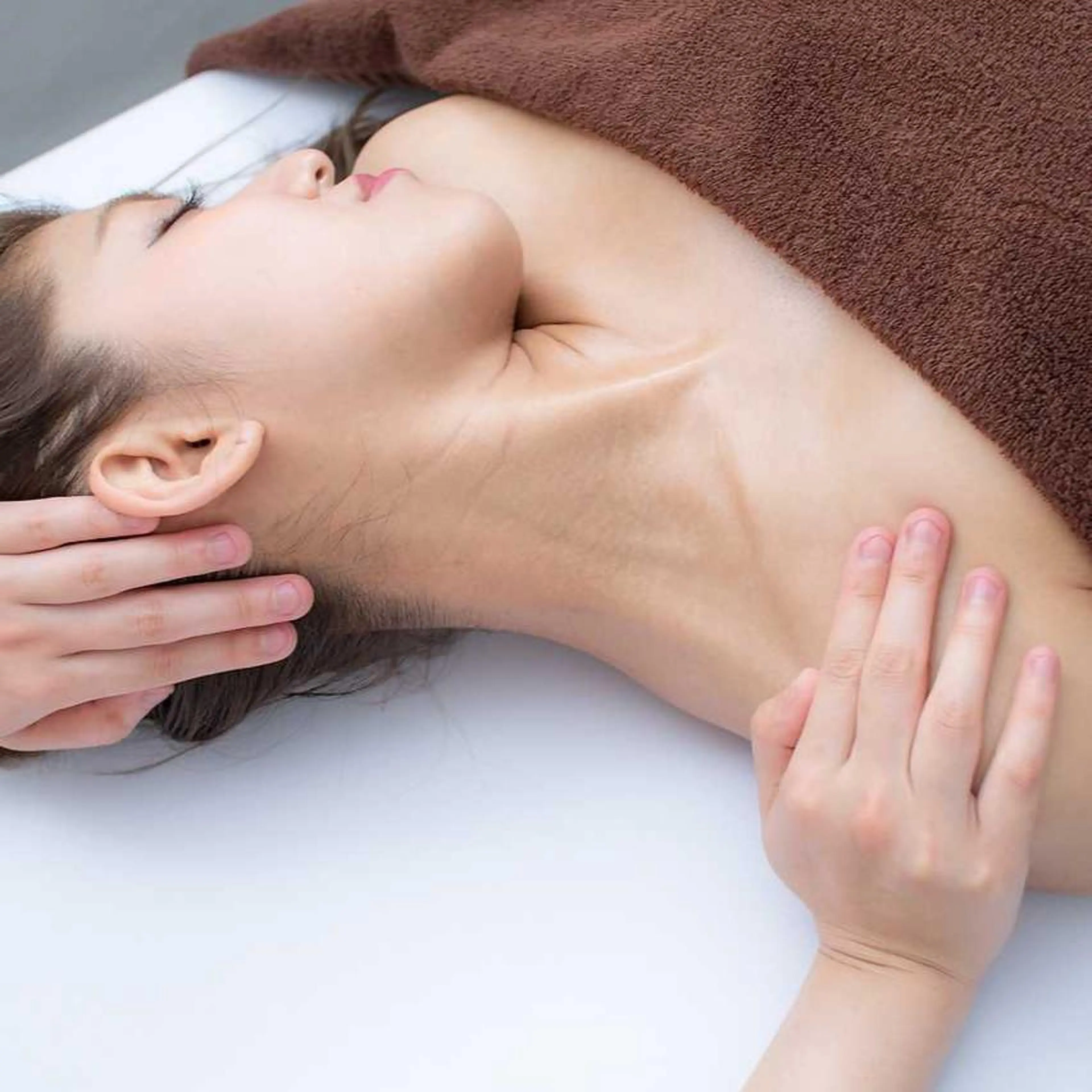 小顔整体コルギ+首肩こりリンパ70分 5800円→4500円の写真