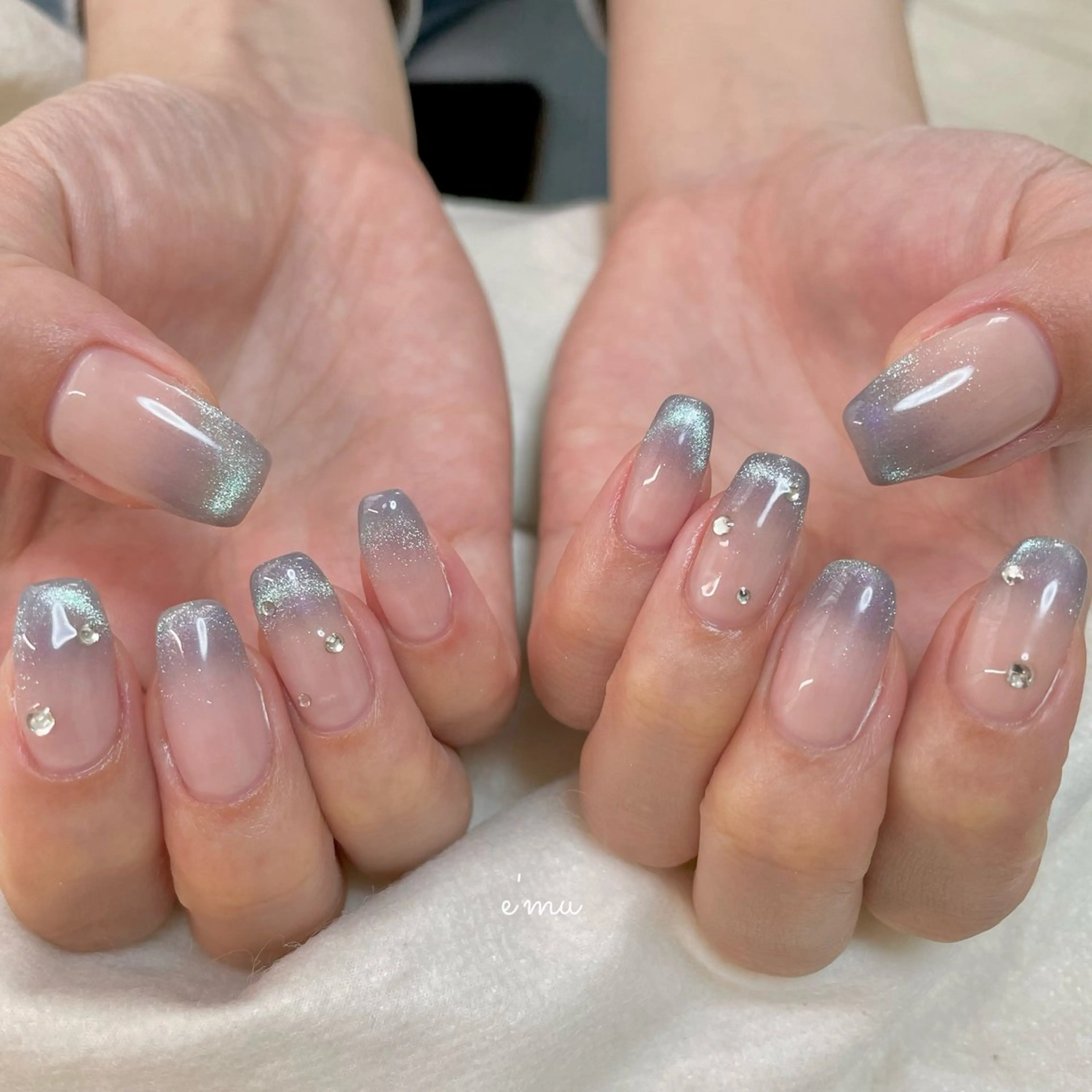 ネイル ブルー マグネットネイル ハンドネイル nail salon e'mu💐のネイルデザイン