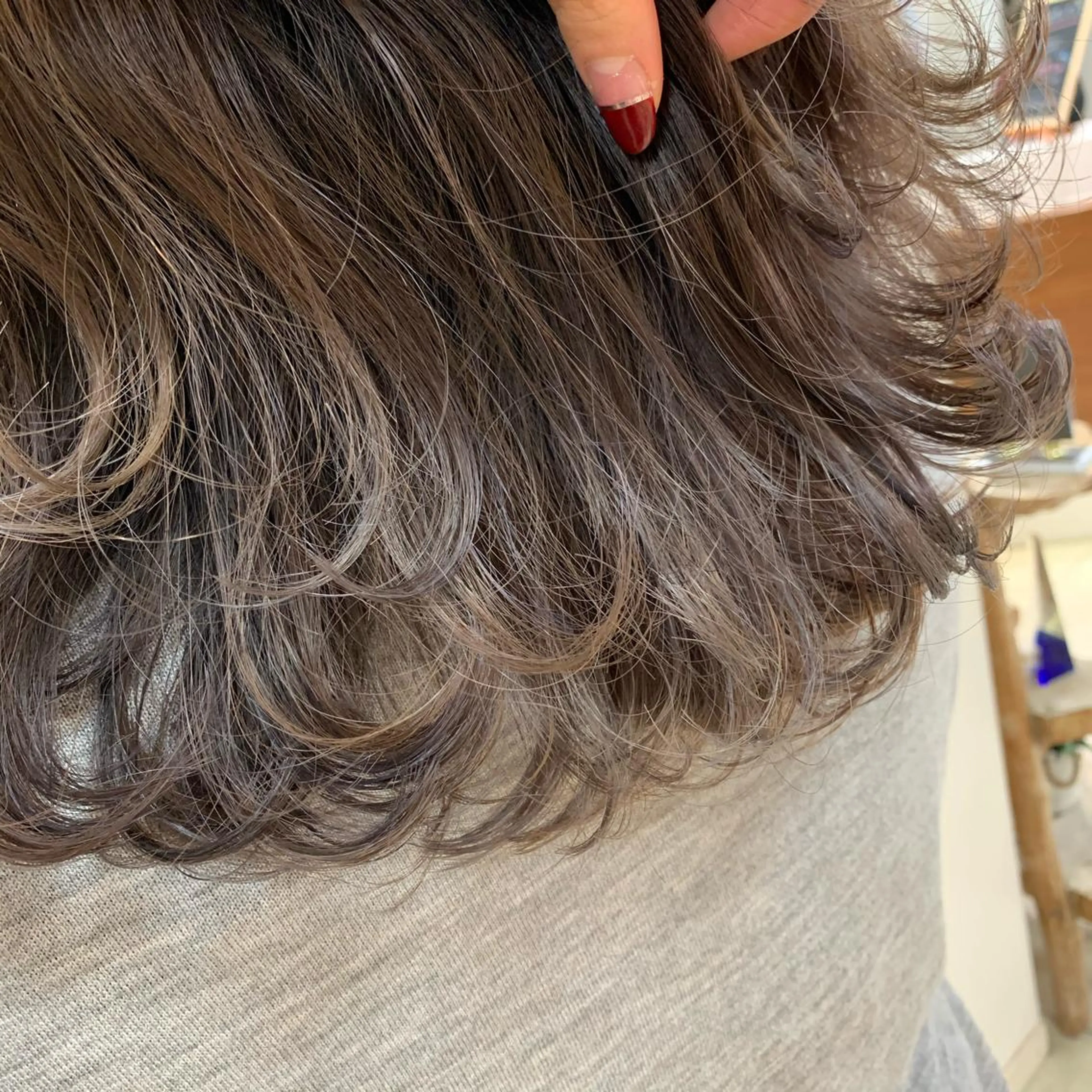 ミディアム カラー ヘアアレンジ ヘアカラー トリートメント 【Sweep】おじま のぞみのヘアスタイル