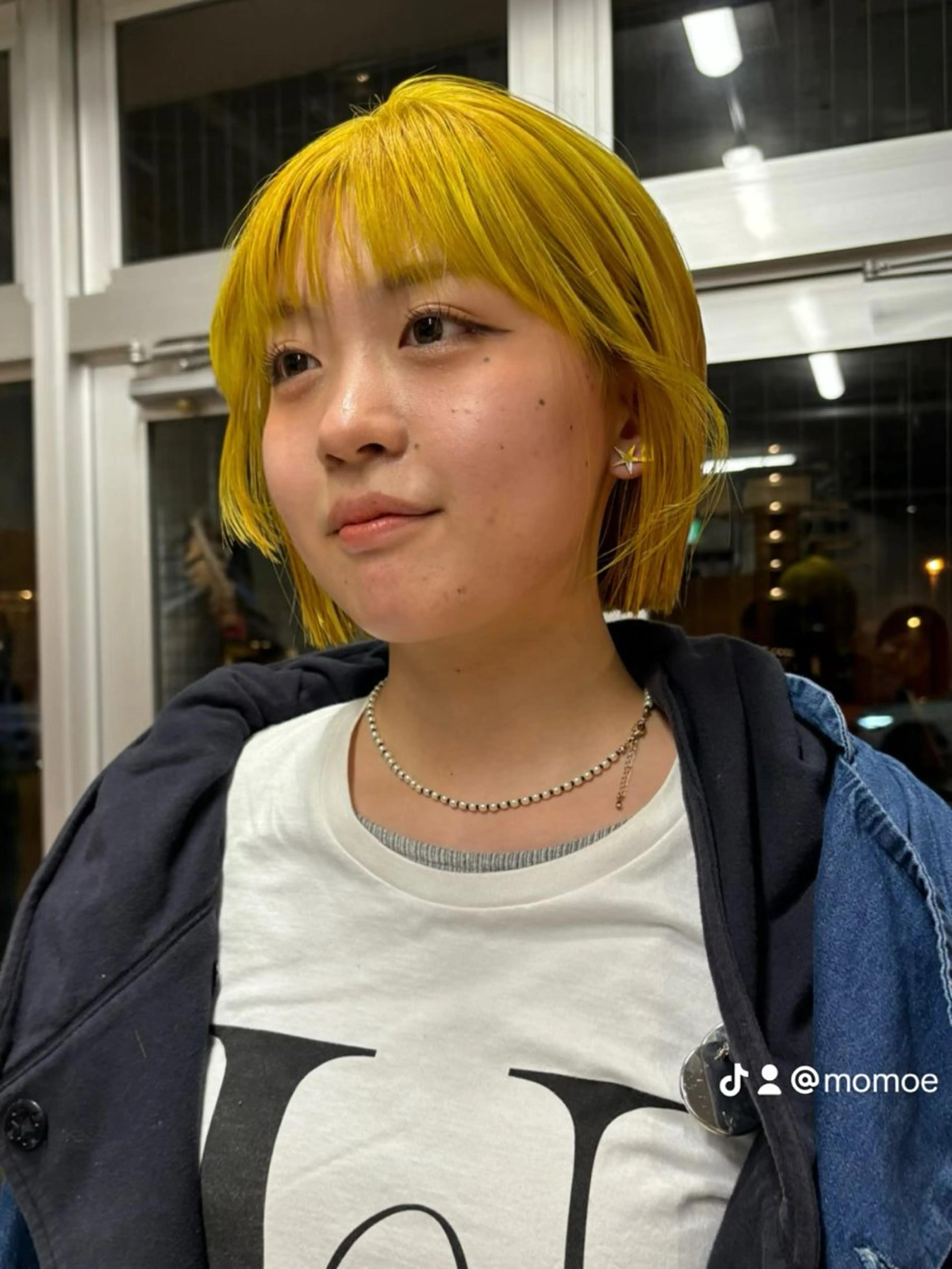 ショート カラー wewe: momoeのヘアスタイル