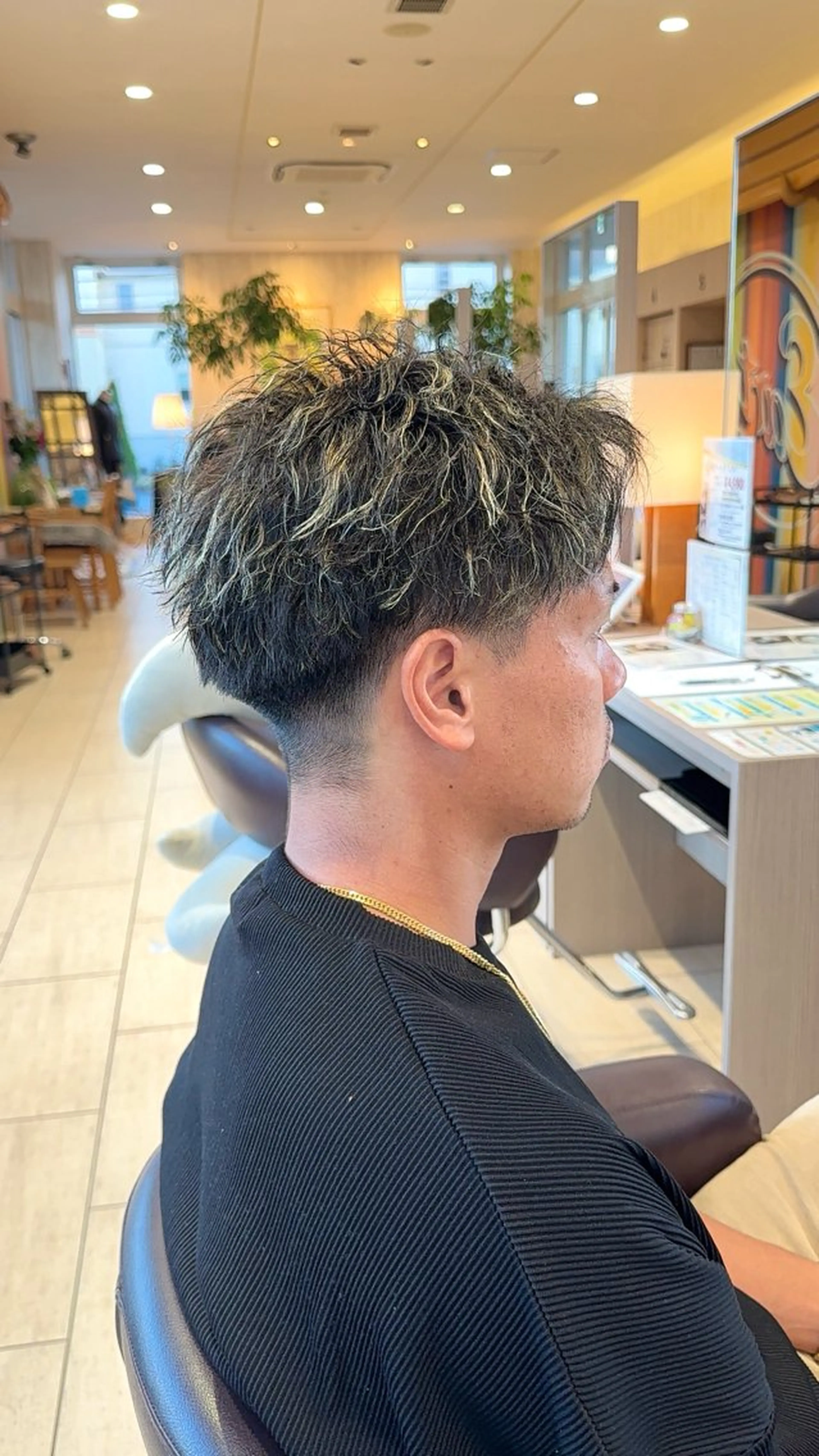 ショート パーマ メンズ カット パーマ HAIR & MAKE EARTH 土気店所属・🎨メンズブリーチ/ 糸久 尚輝🎨のヘアスタイル