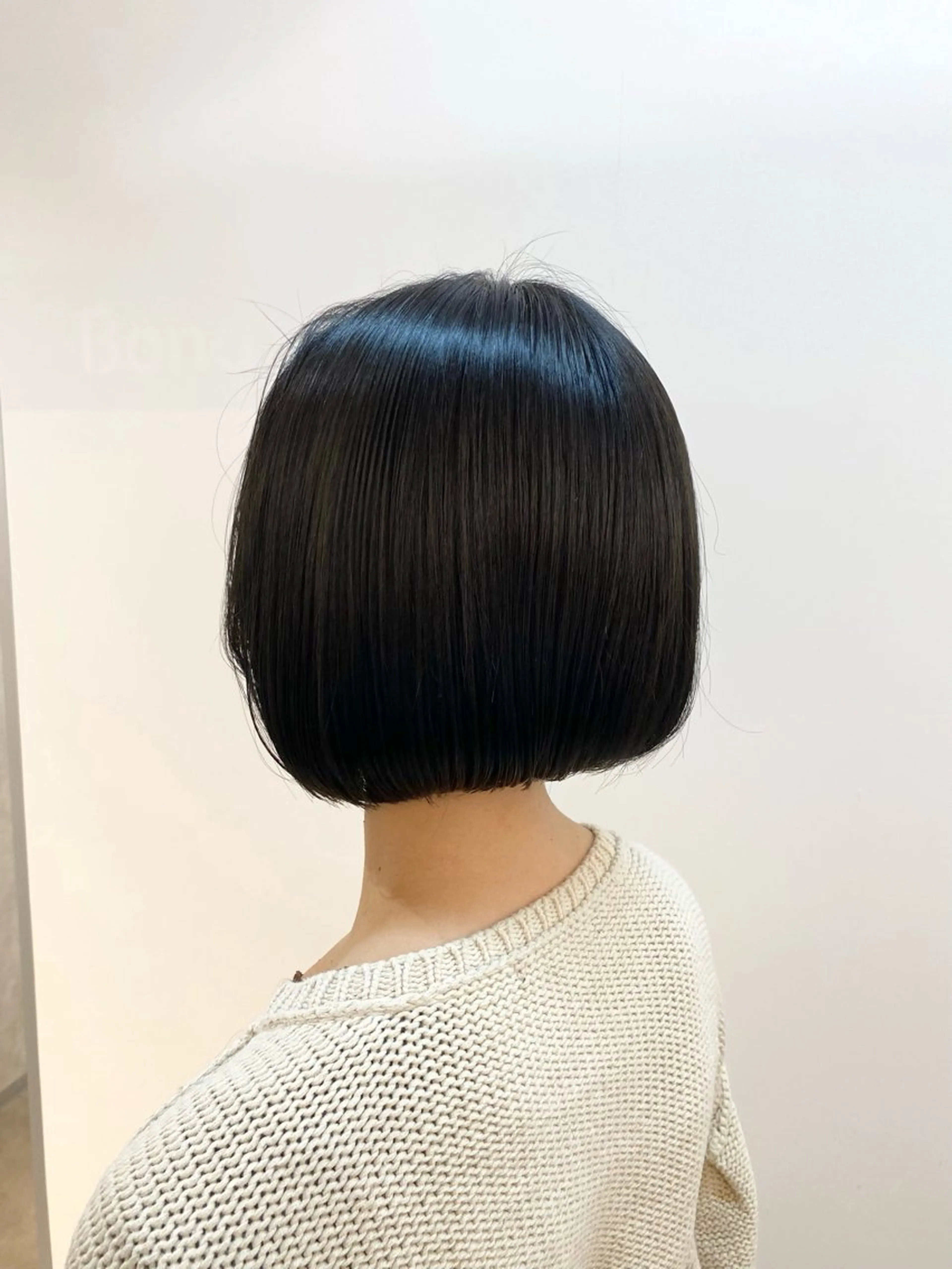 ショート カラー 黒髪 ブルーカラー ブルーブラック GO TODAY神戸三宮所属・あ きのヘアスタイル