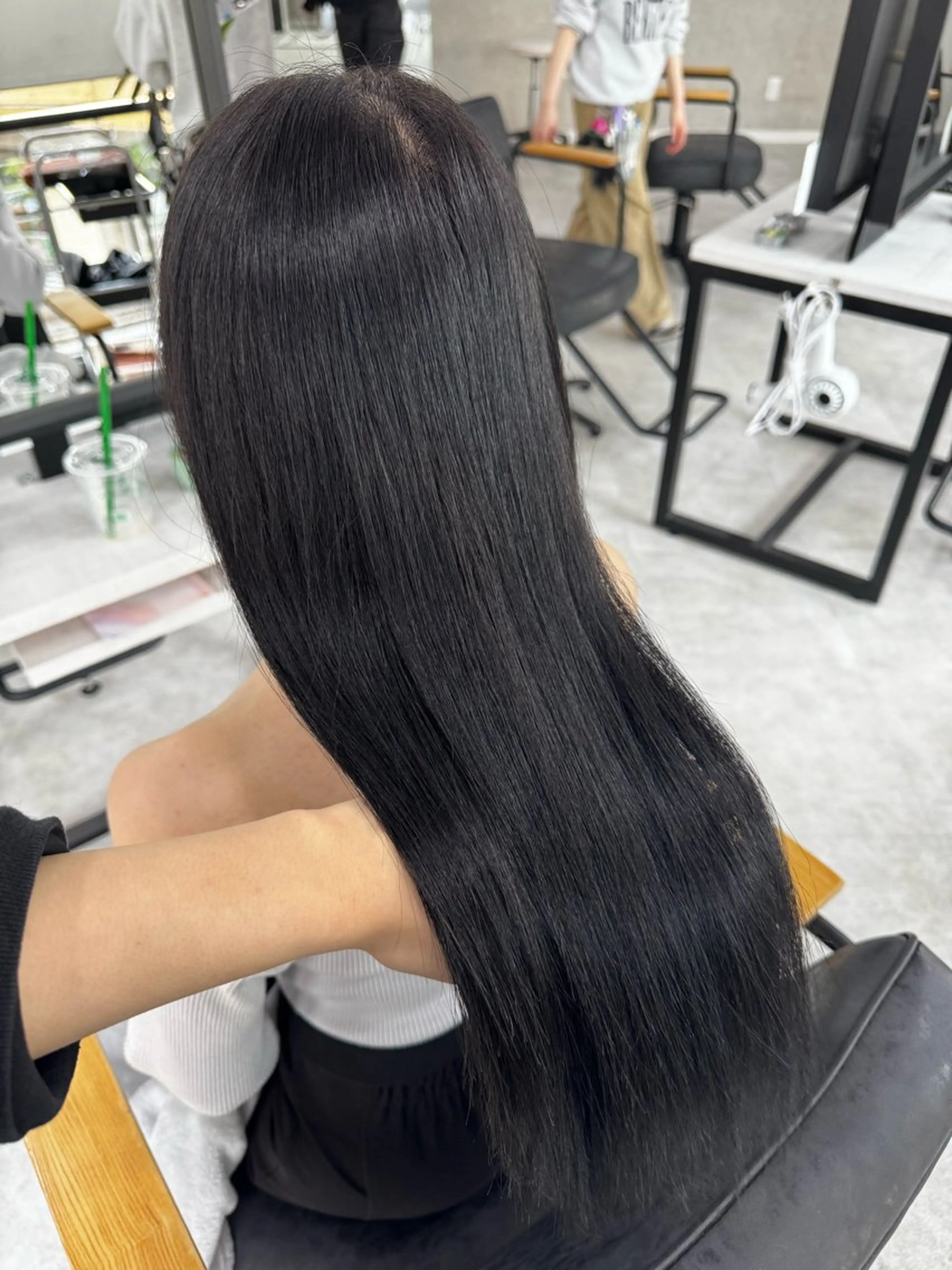 ロング カラー ベージュカラー ブリーチ ブラウンカラー 透明感カラー ダブルカラー 赤み無し柔らかカラー 【梅田】madokaのヘアスタイル