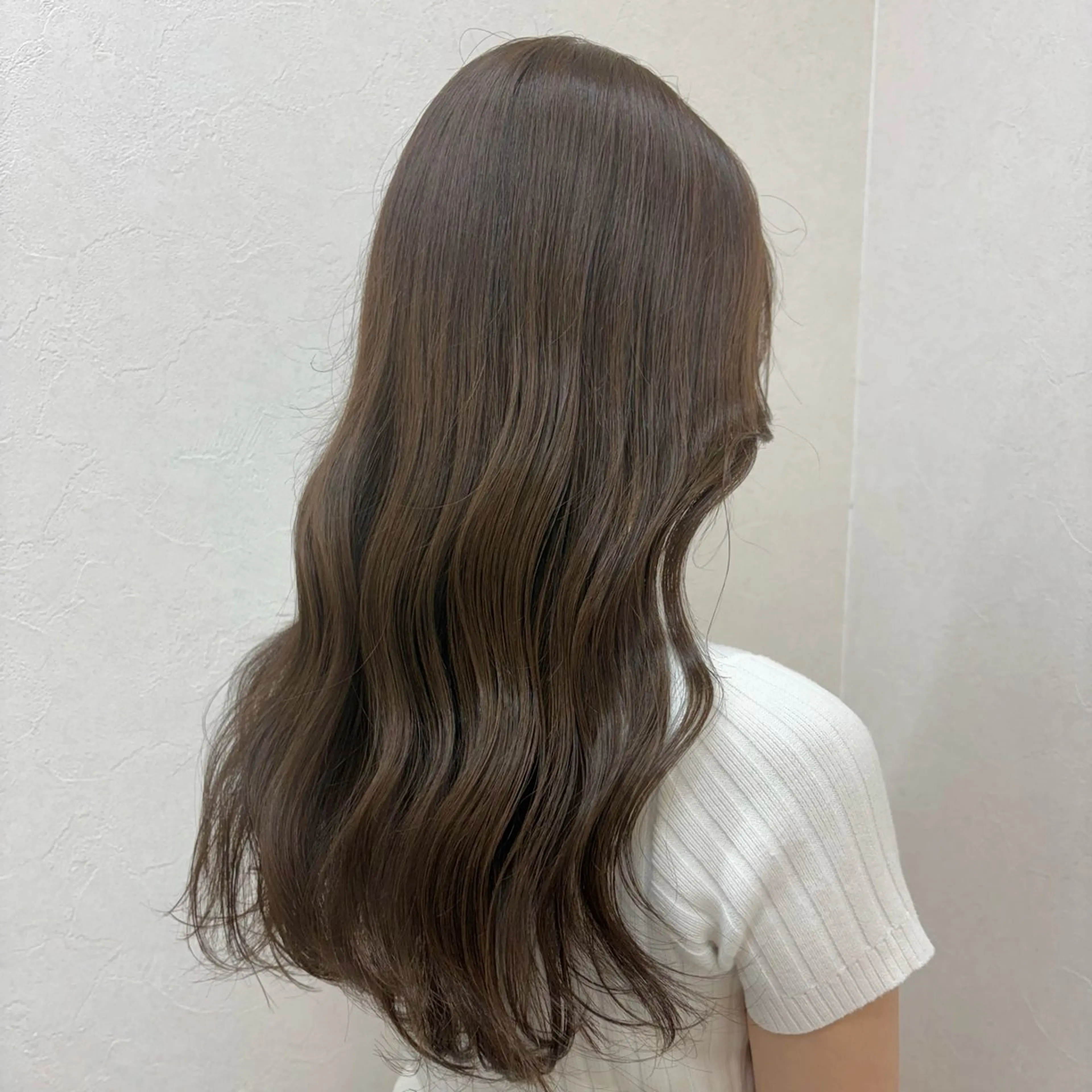 ロング カラー グレージュ オリーブグレージュ オリーブグレー カット ヘアカラー トリートメント SAKURA 髪質改善/ヘアセットのヘアスタイル