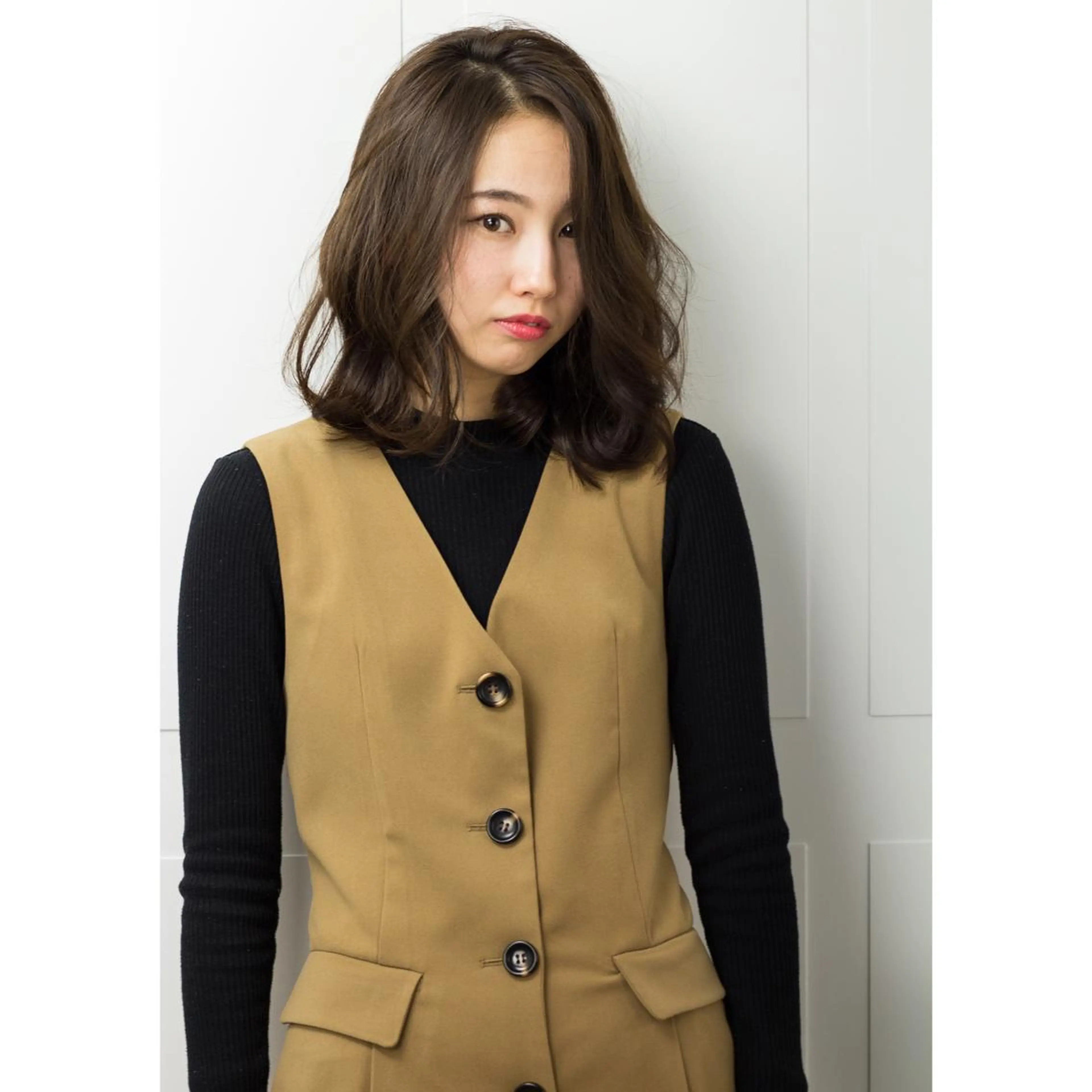 ミディアム 外ハネヘア 森 海のヘアスタイル