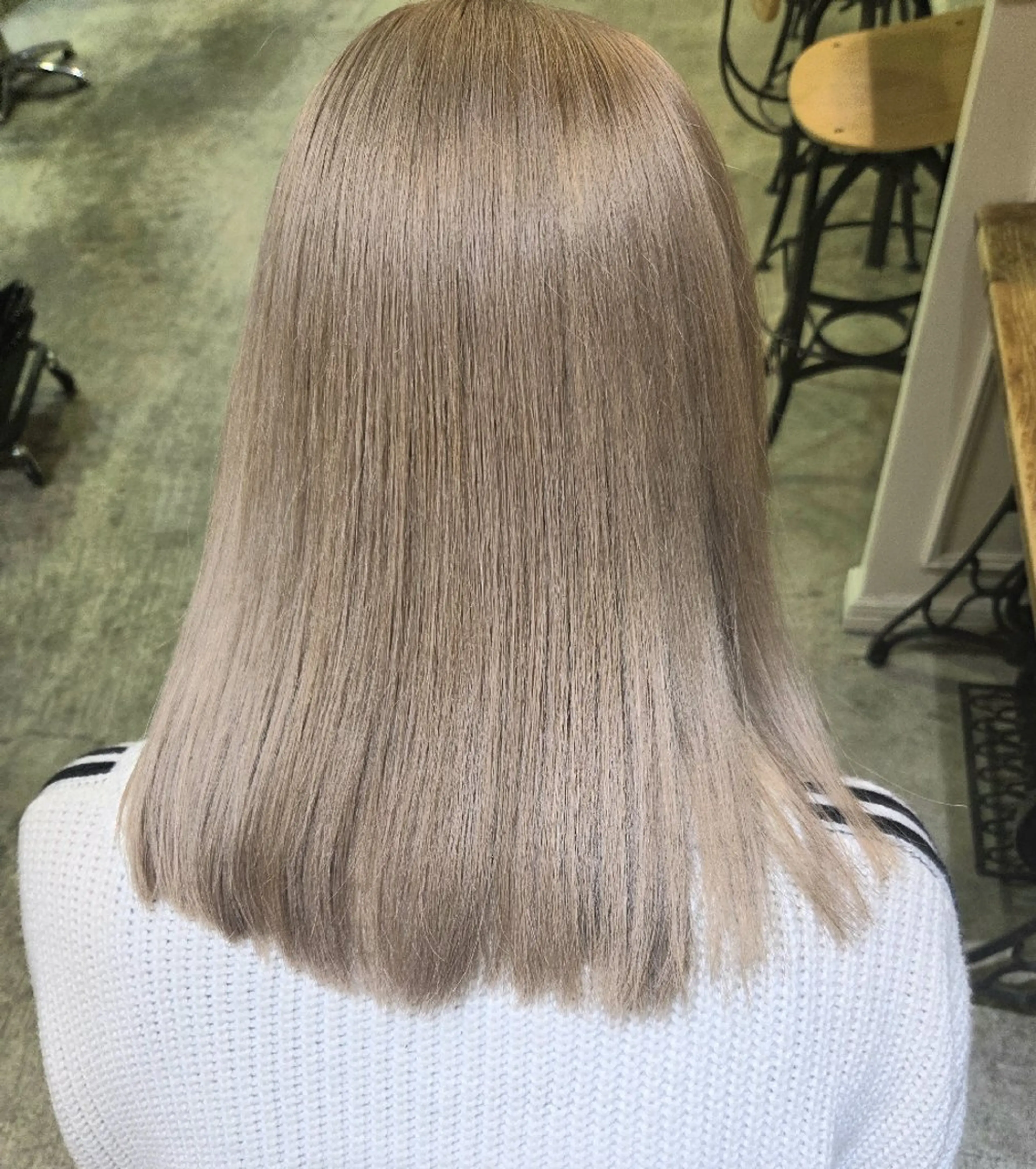 カラー 森田翔斗 顔周りレイヤーのヘアスタイル