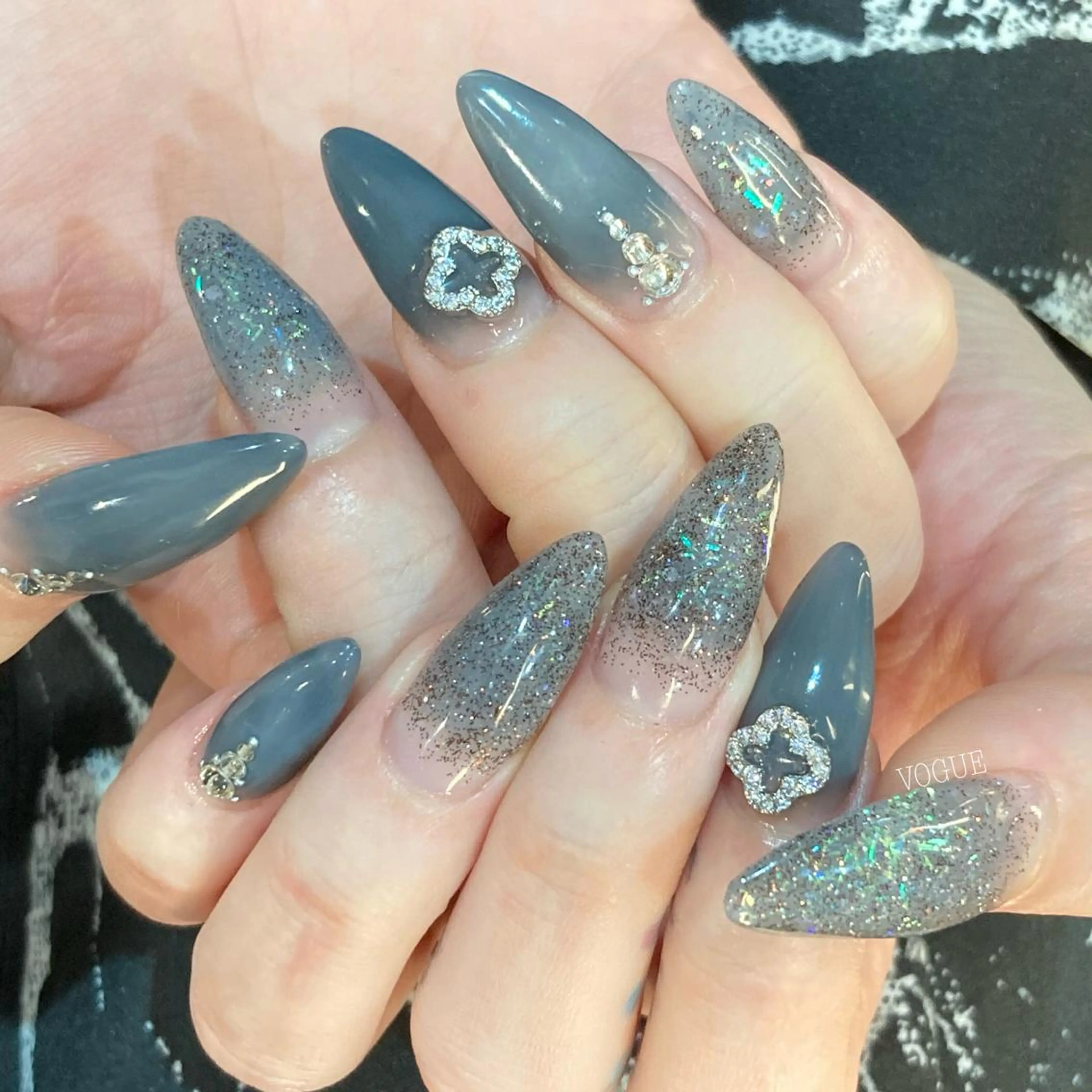 150色から選べる　スカルプワンカラーの写真