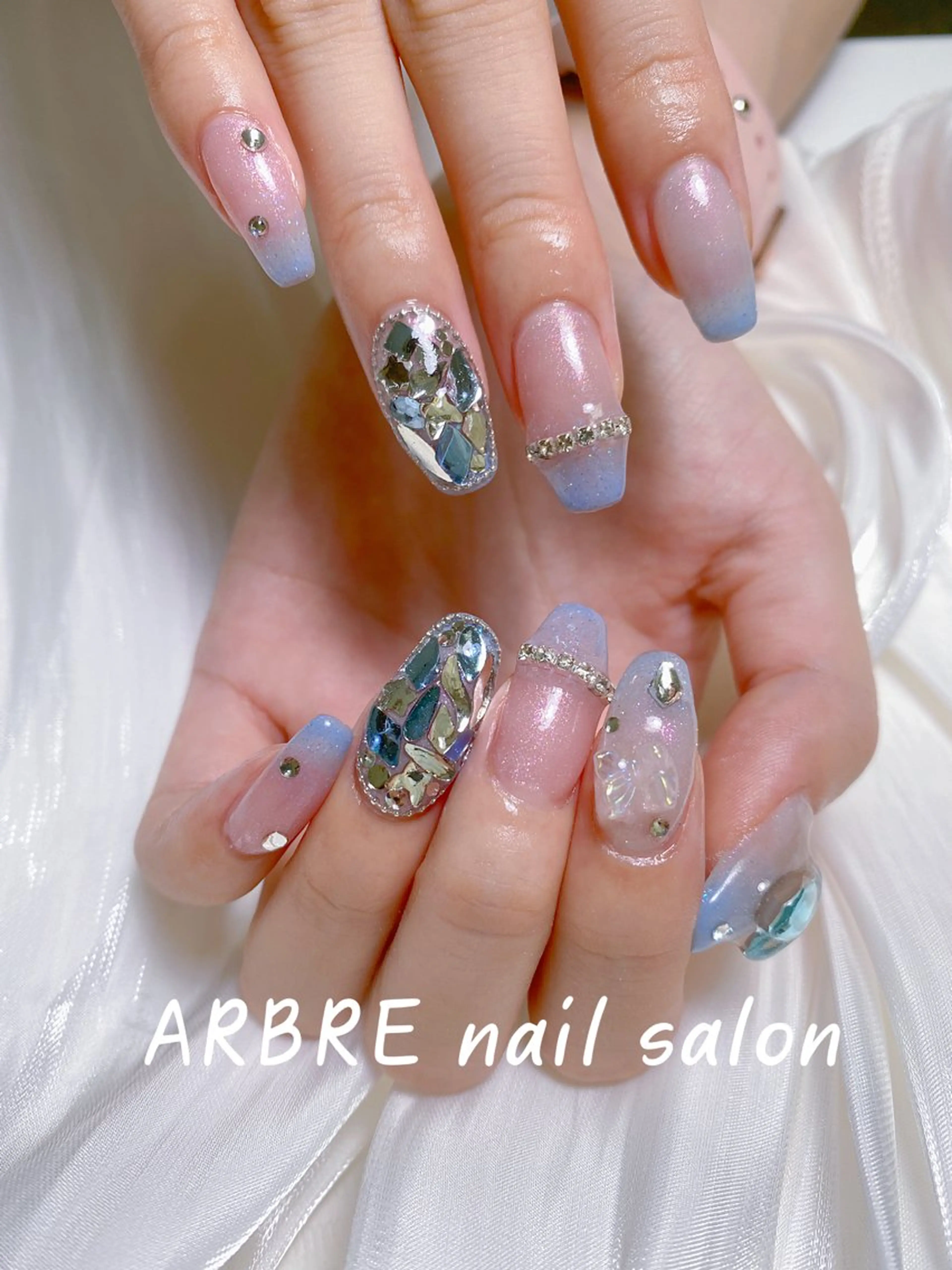 ネイル ハンドネイル ハンドケア 小林 凛のネイルデザイン