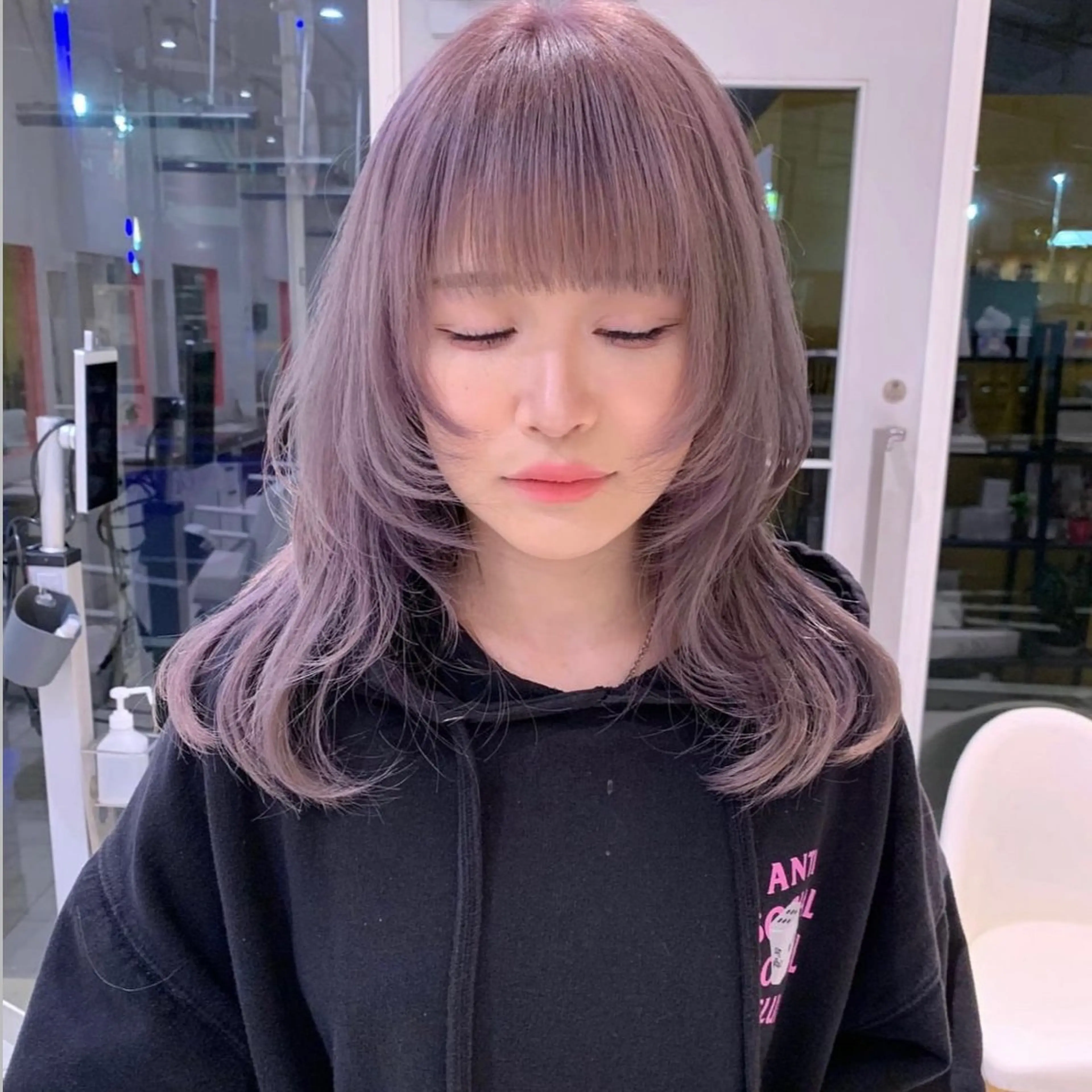 セミロング カラー ブリーチ ダブルカラー ラベンダーカラー 韓国風ヘア レイヤーカット HOLON池袋所属・ウルフカット ハッシュカット/七海のヘアスタイル