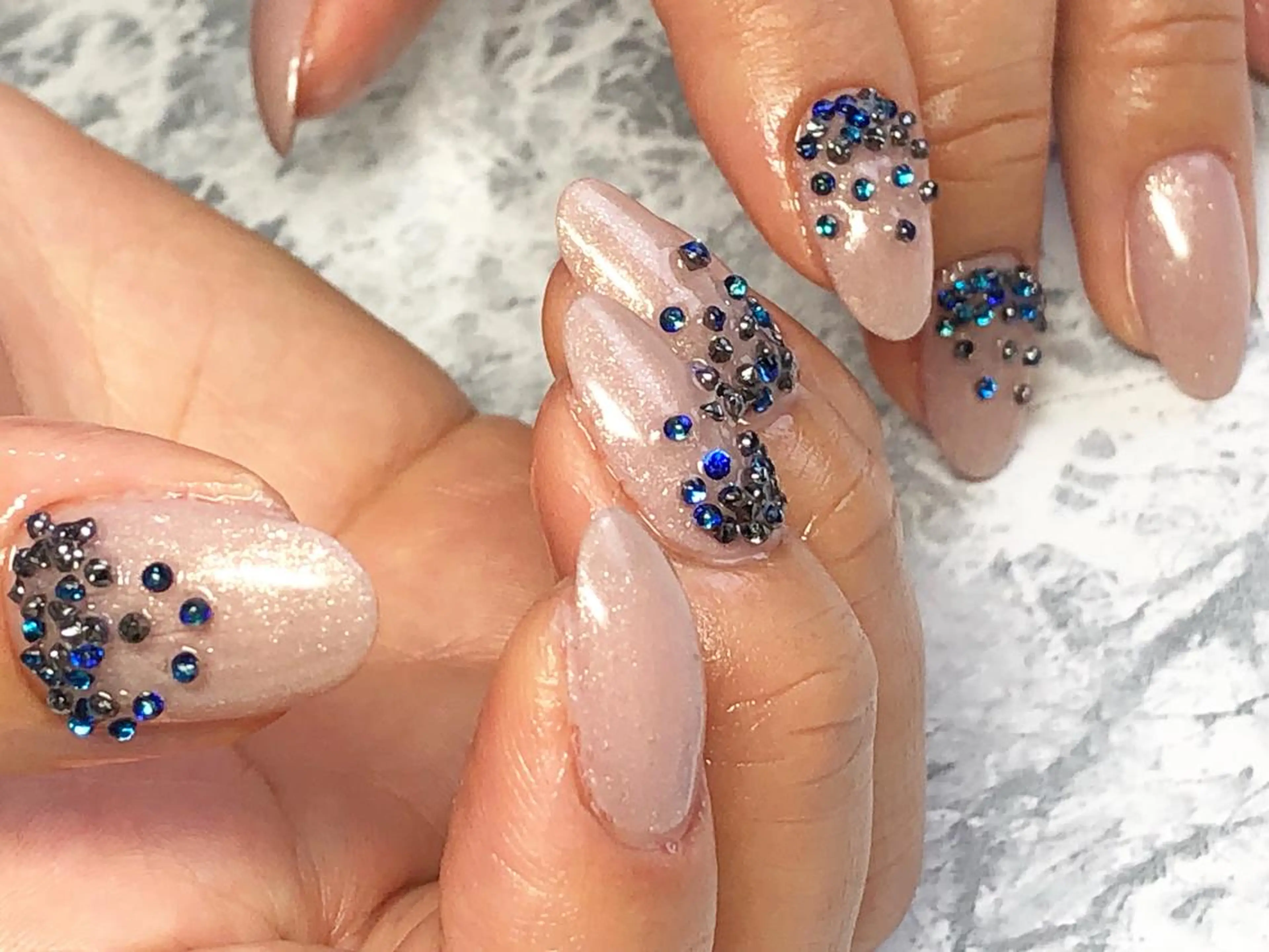 ネイル private salon TOMOMINAILs所属・TOMOMI NAILsのネイルデザイン