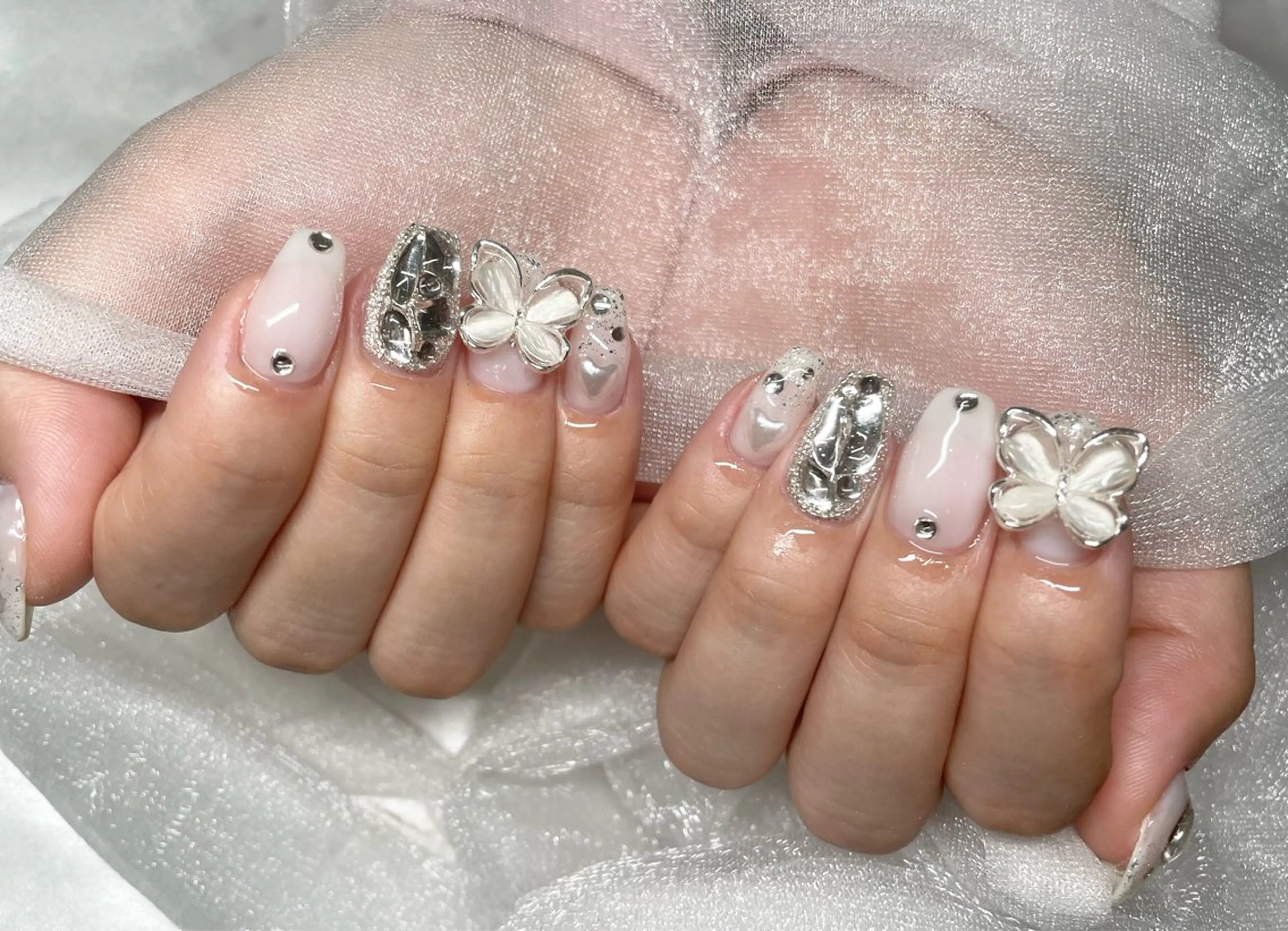 ネイル ハンドネイル Roi〈ロワ〉 Minakoのネイルデザイン