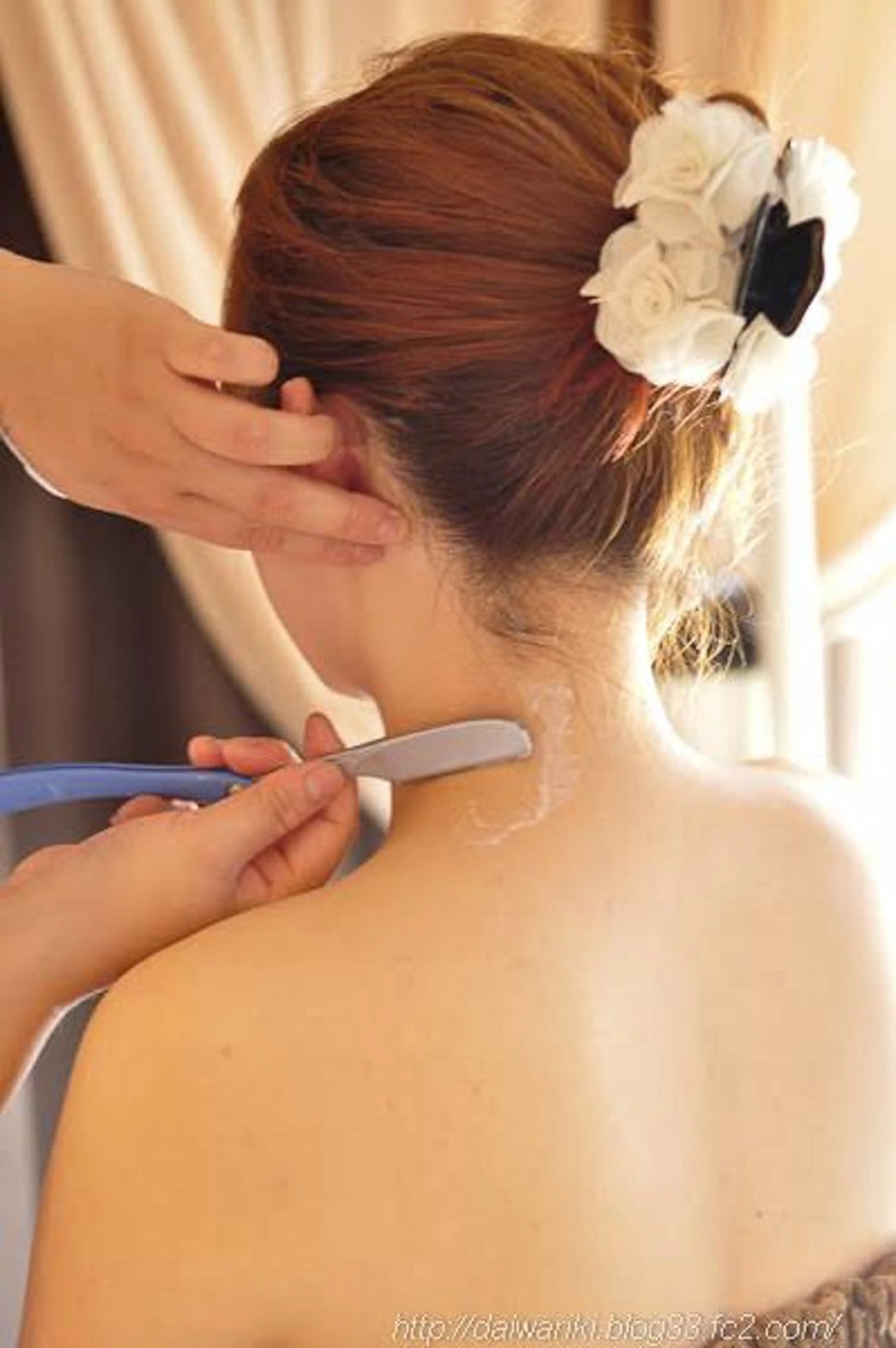 ✨レディースフェイスシェービング(酵素パック、保湿パック付き)&背中シェービング✨の写真