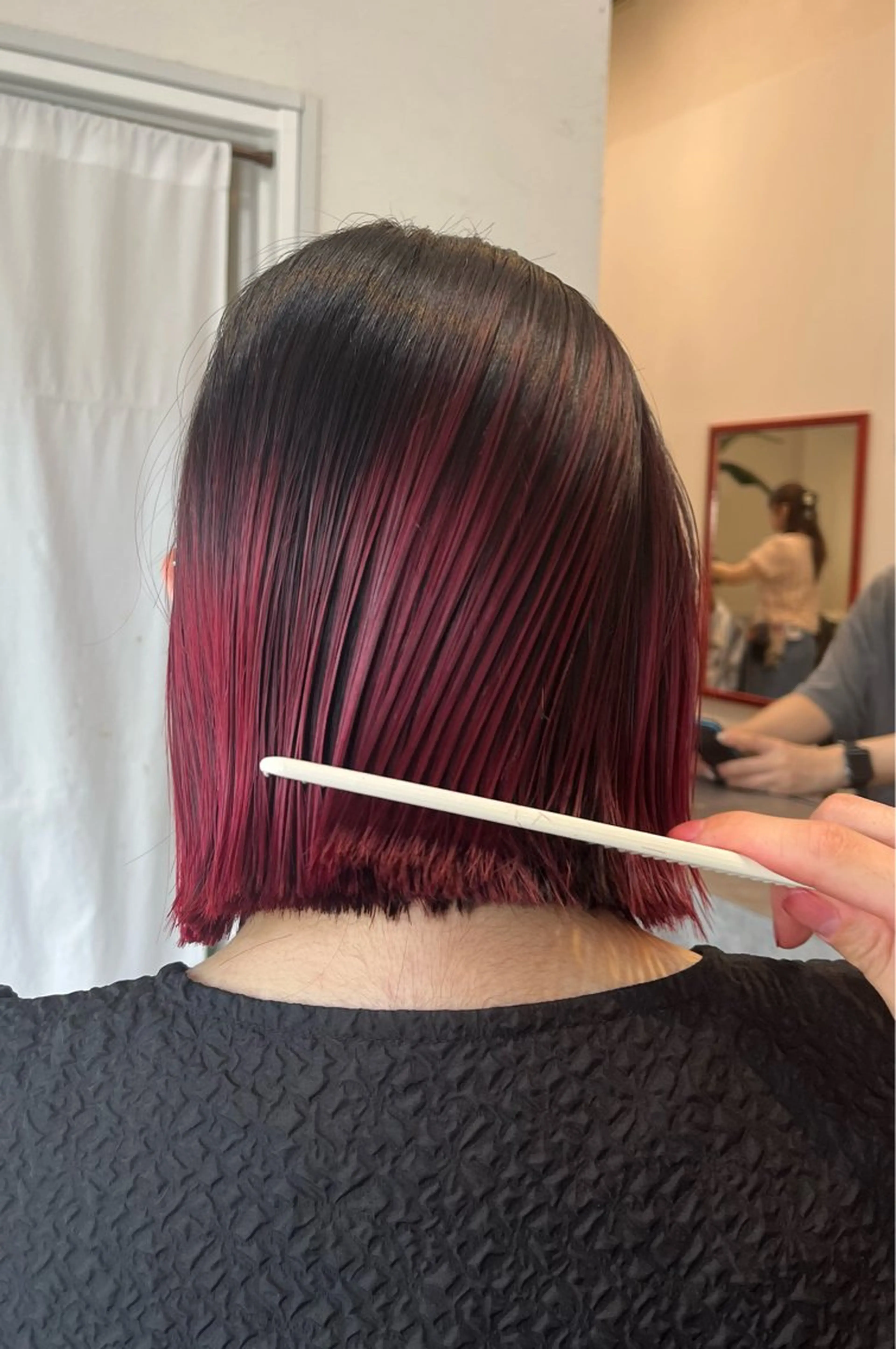 ミディアム ボブ/レイヤー/ ショートcovo代表のヘアスタイル