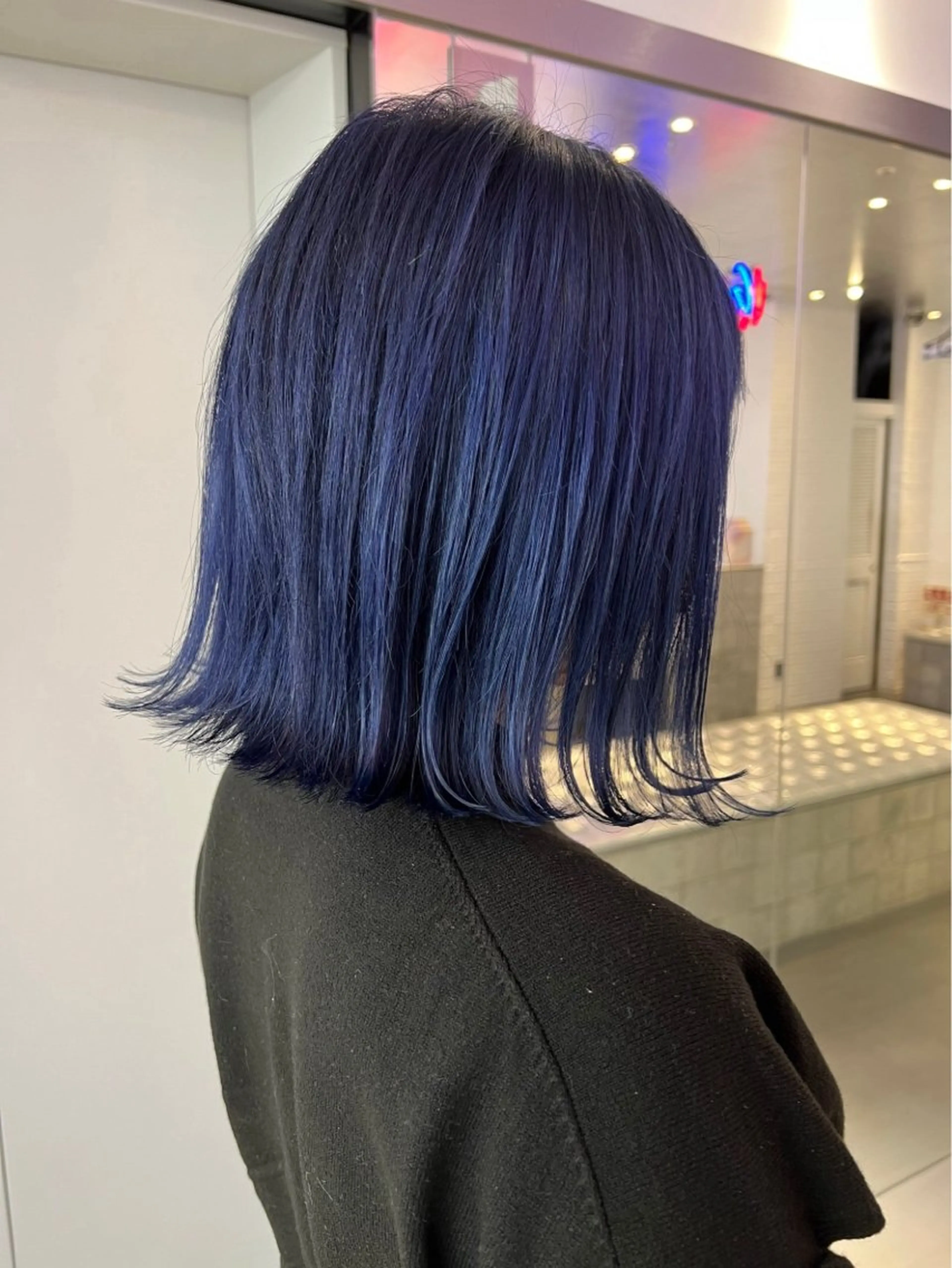 ミディアム カラー カット ヘアカラー トリートメント ダブルカラー寒色系 ボリューム改善ハヤトのヘアスタイル