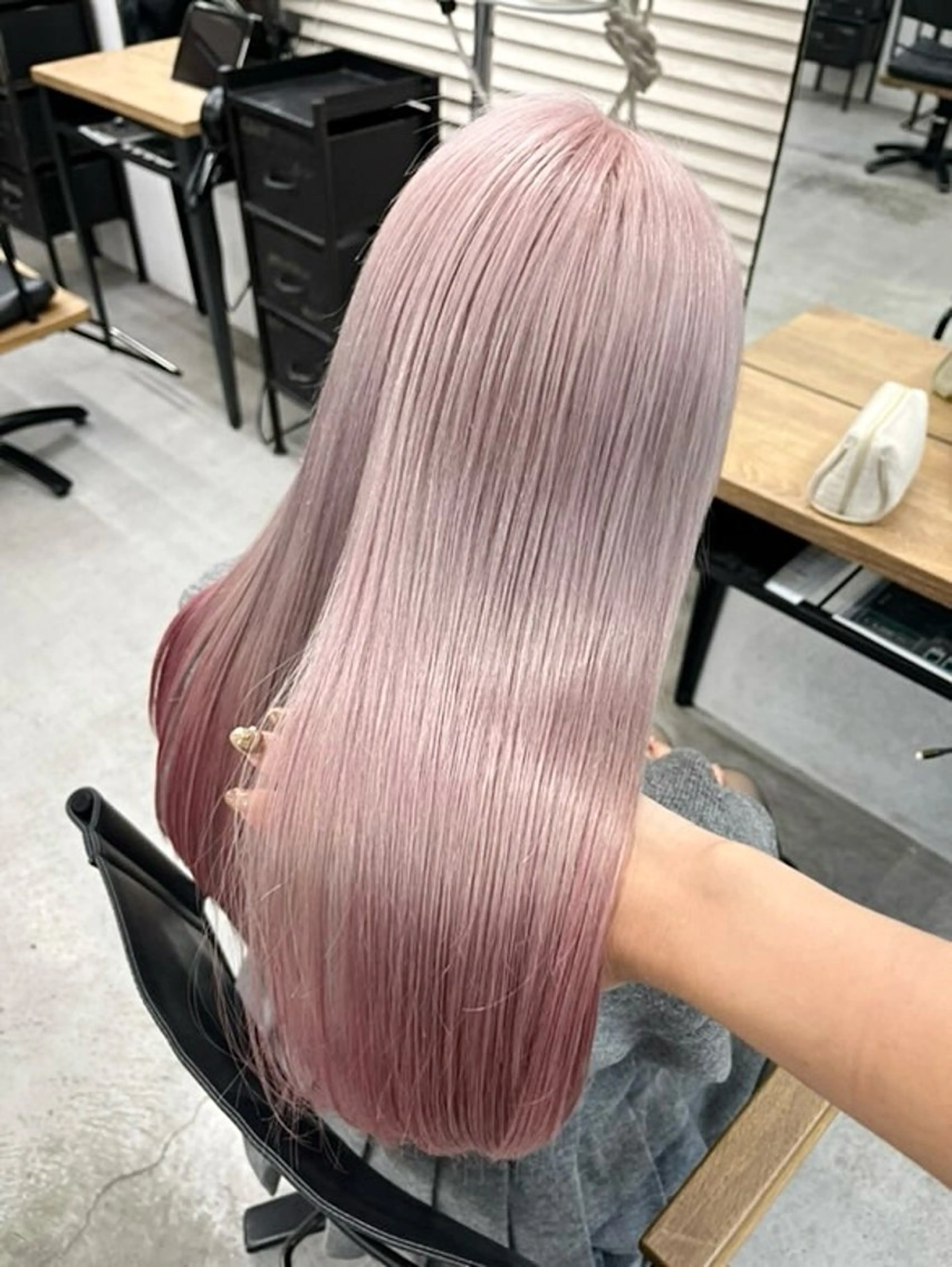 カラー ヘアカラー hinata/ ハイトーンカラー🪽のヘアスタイル