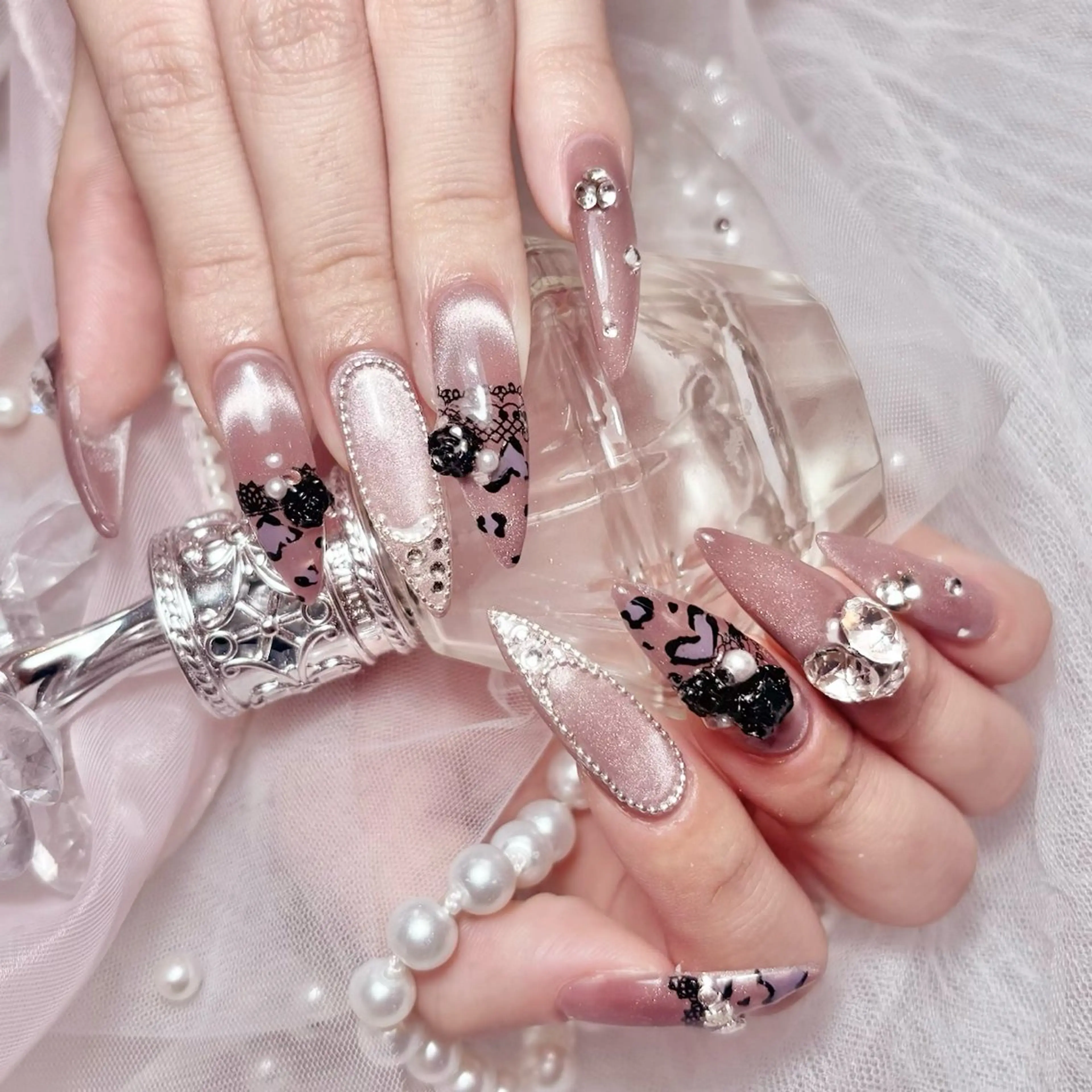 ネイル Momoka .のネイルデザイン