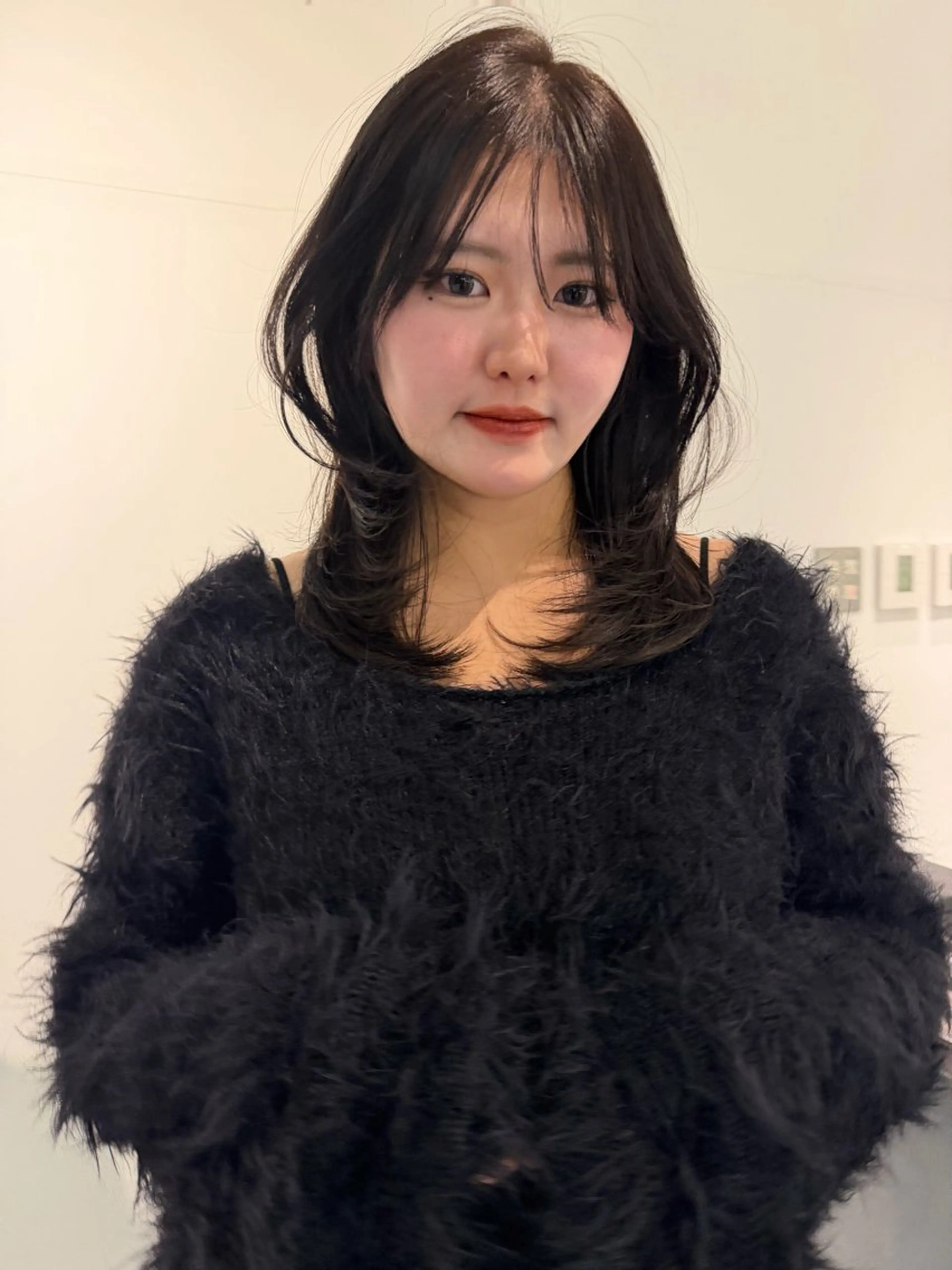 セミロング 顔周りカット ハッシュカット 似合わせカット シャギー カット ヘアカラー トリートメント 蘭々/レイヤーカット /ナチュラルヘアのヘアスタイル