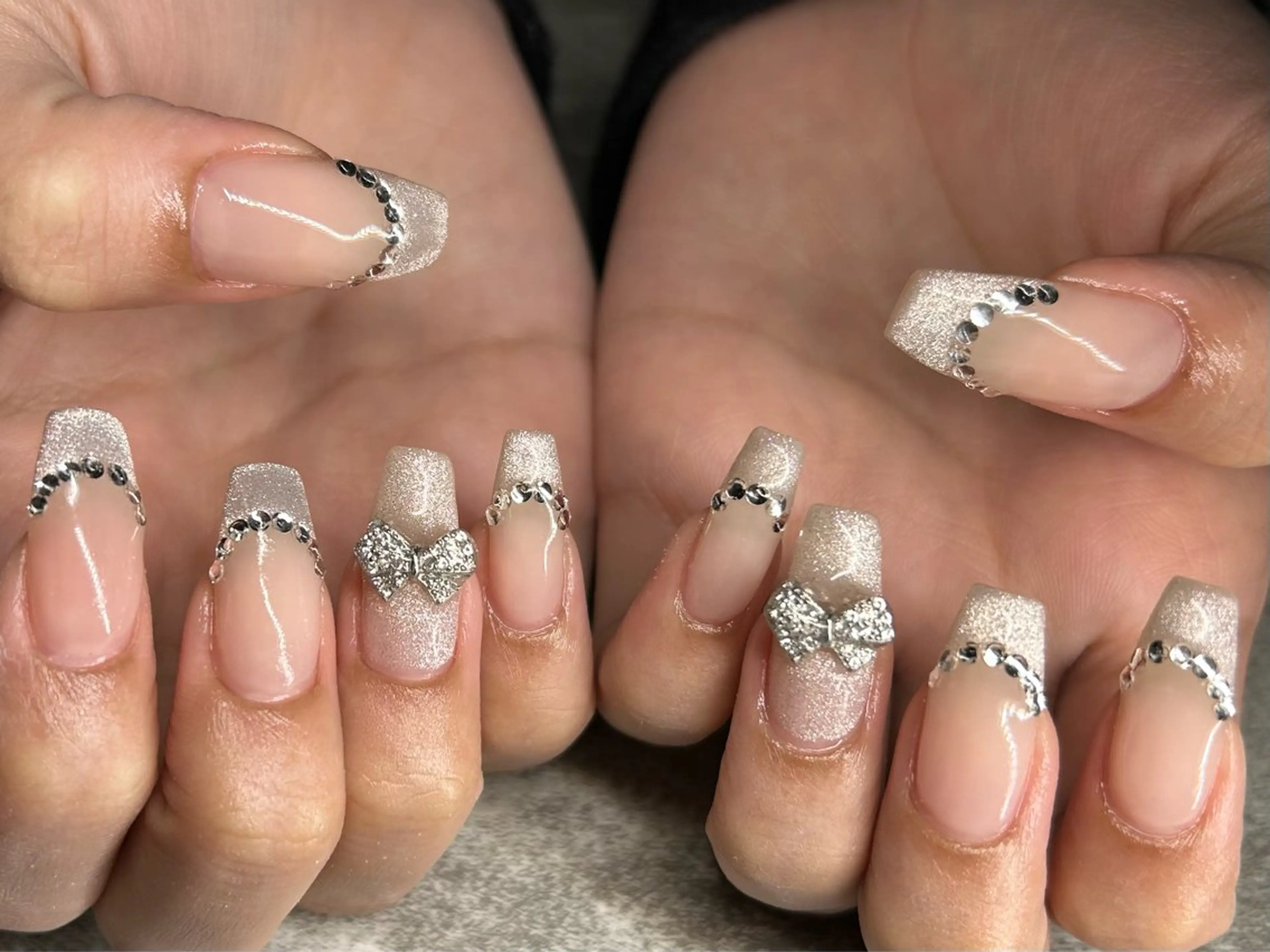 ネイル アートネイル ジェルネイル リボン MiiTow nailのネイルデザイン