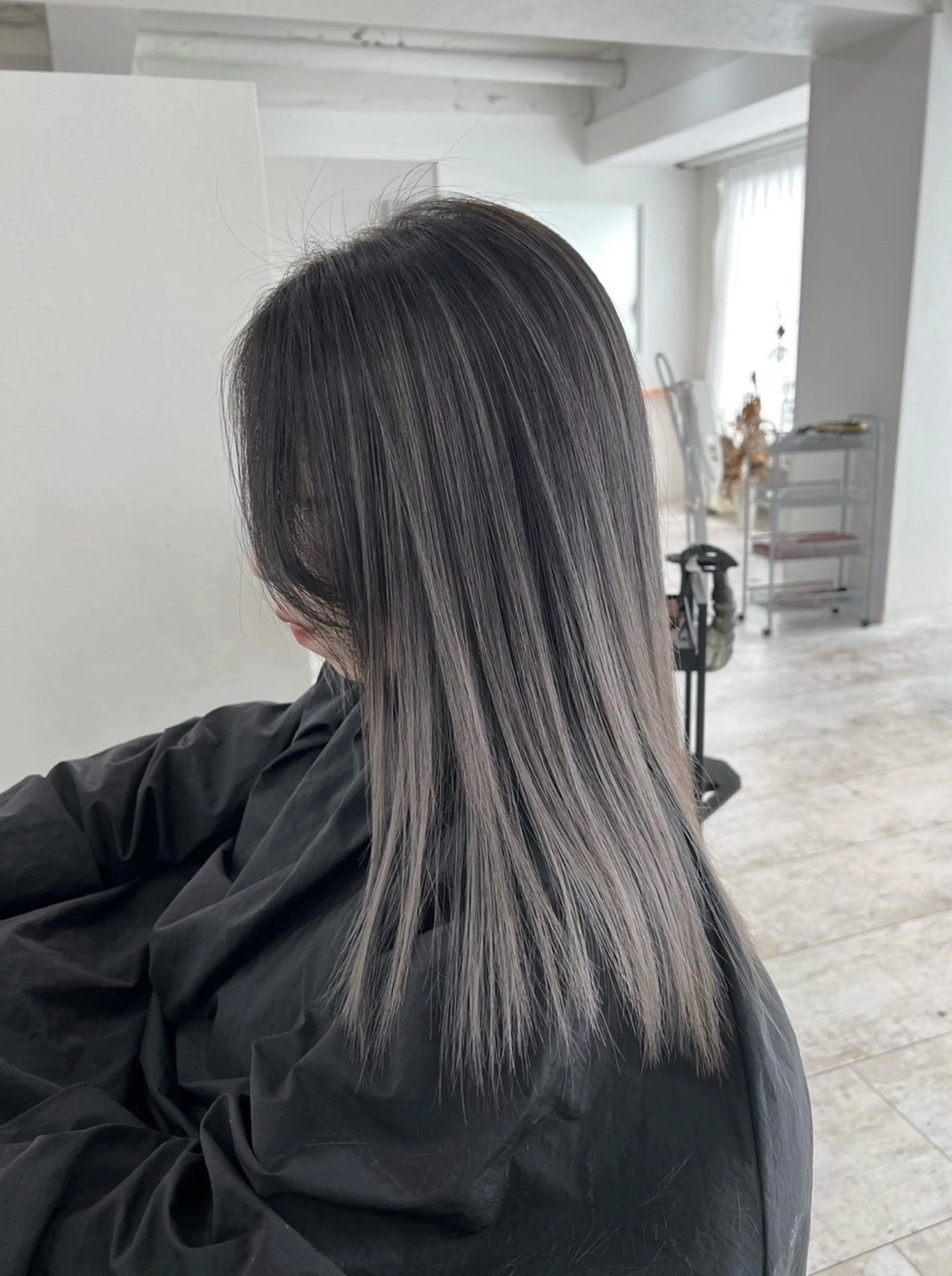 ミディアム カラー バレイヤージュ グレージュ レイヤーカット ヘアカラー トリートメント ROBIN所属・指名数No.1 /NAOYAのヘアスタイル