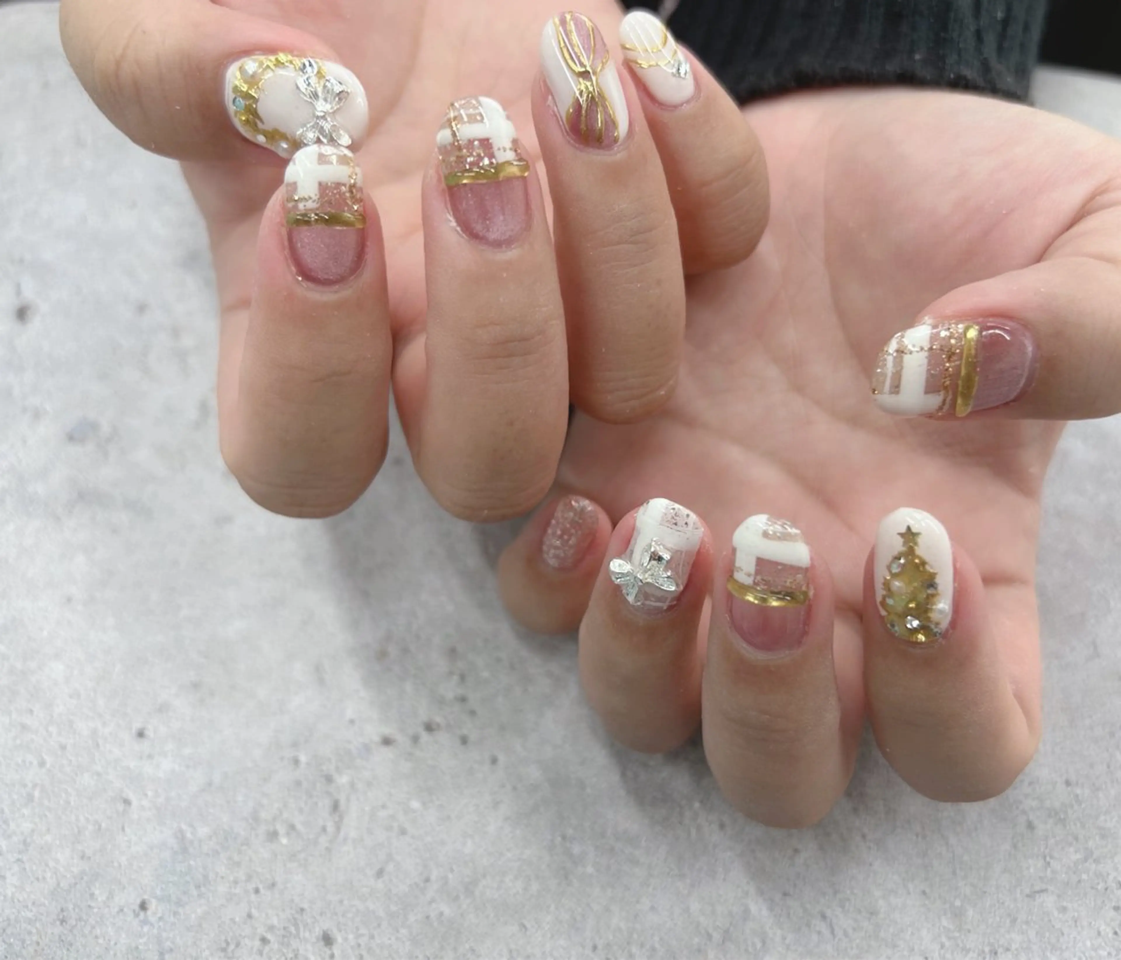 ネイル 冬ネイル クリスマス ハンドネイル Nail Salon agré所属・agré ネイルサロン　アグレのネイルデザイン