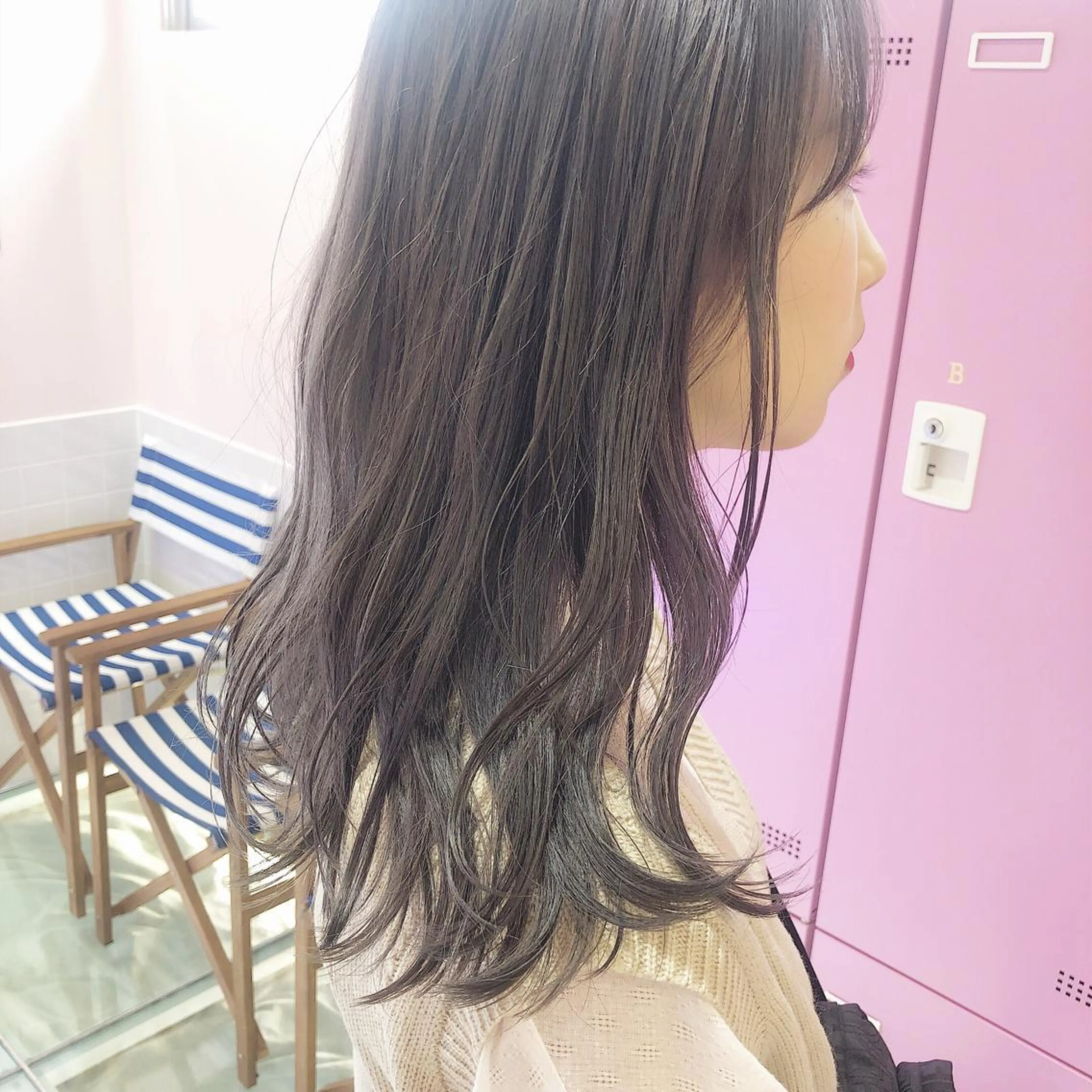 セミロング カラー ヘアアレンジ ブリーチ 透明感カラー グレージュ シルバー シルバーグレージュ 透明感カラー× レイヤーカット✨高梨のヘアスタイル