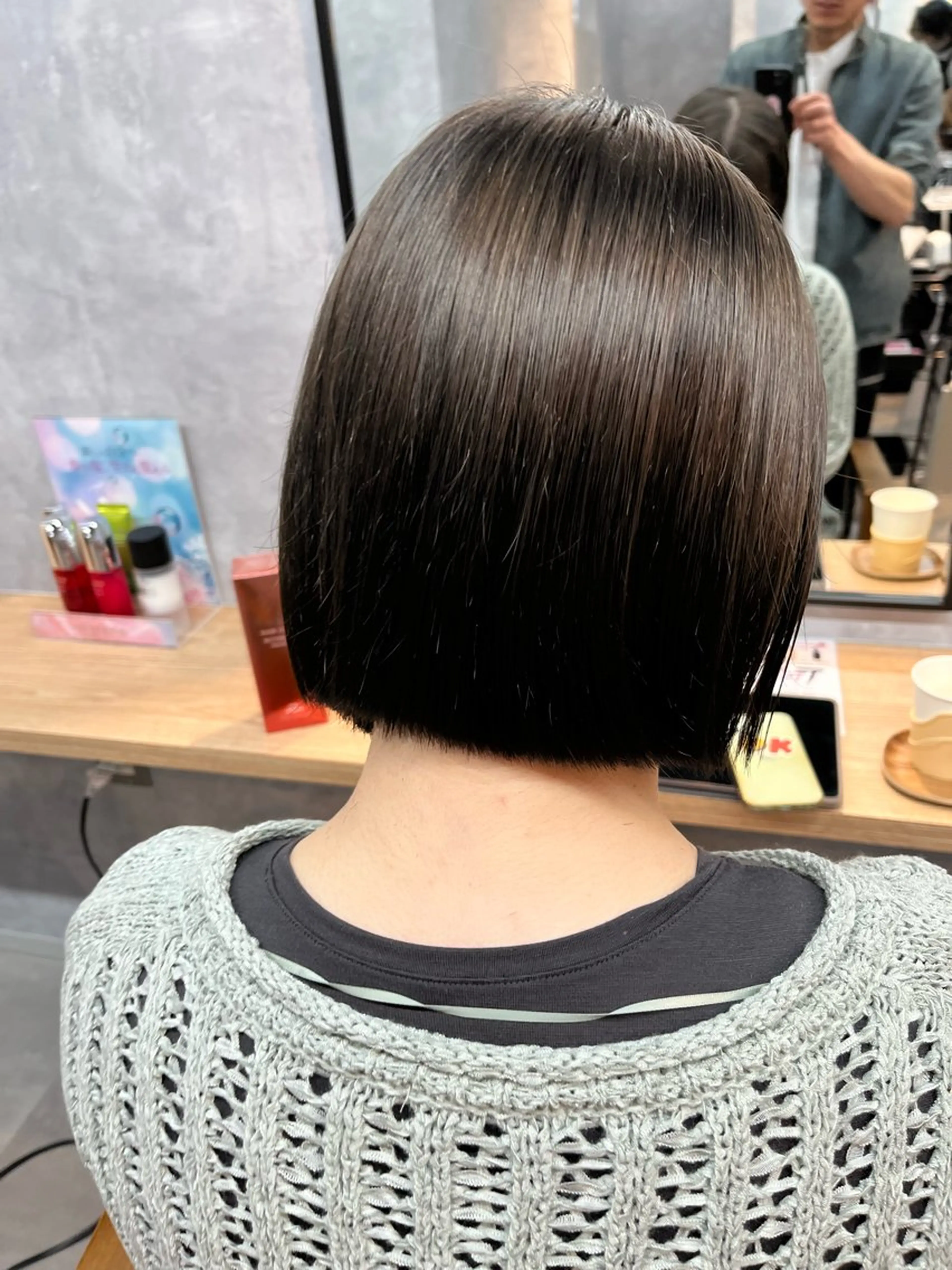 ショート カラー 透明感カラー ダブルカラー グレージュ 小山洋次/阪急茨木/ 透明感カラーショートのヘアスタイル