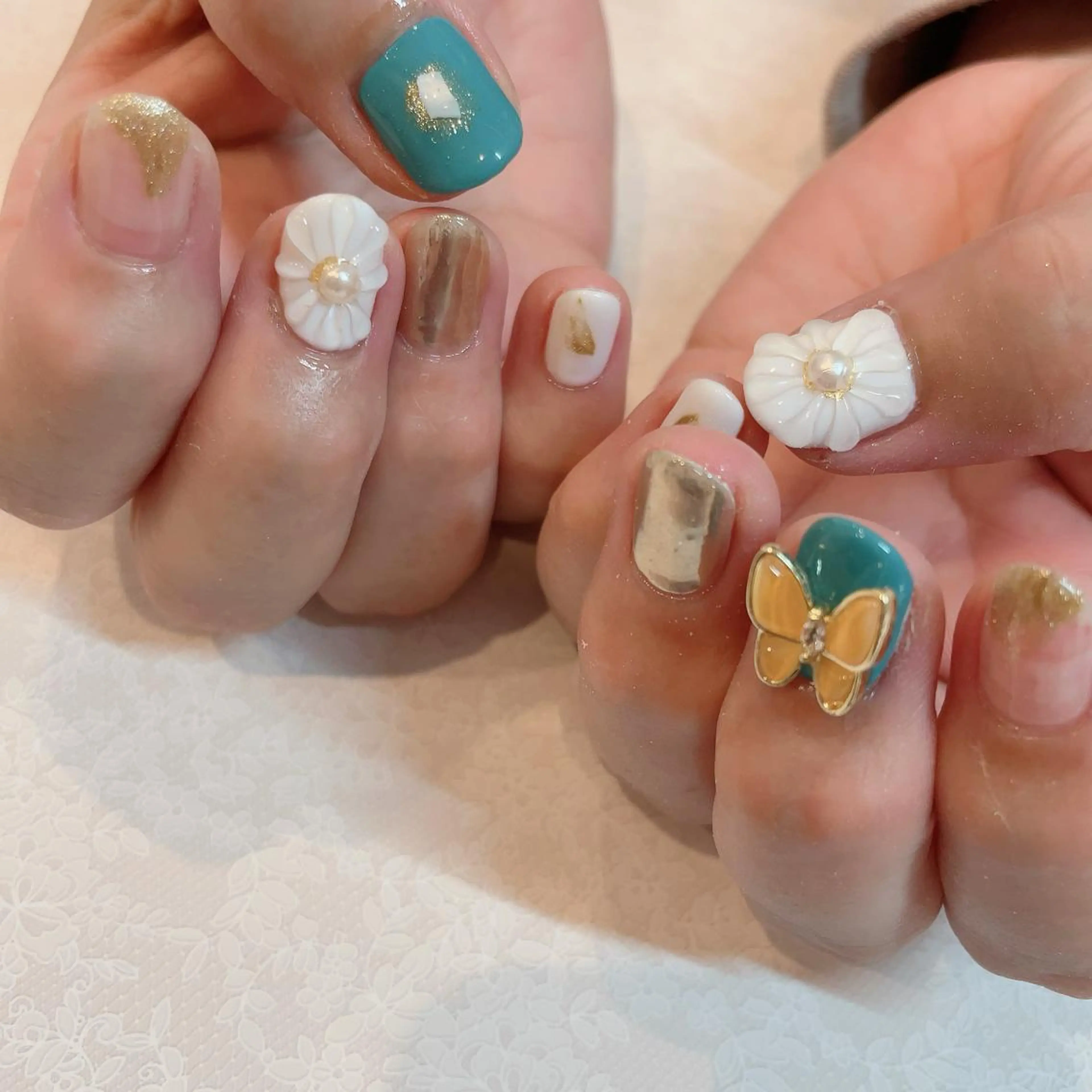 ネイル Serenity by Mari所属・Shinozaki mariのネイルデザイン