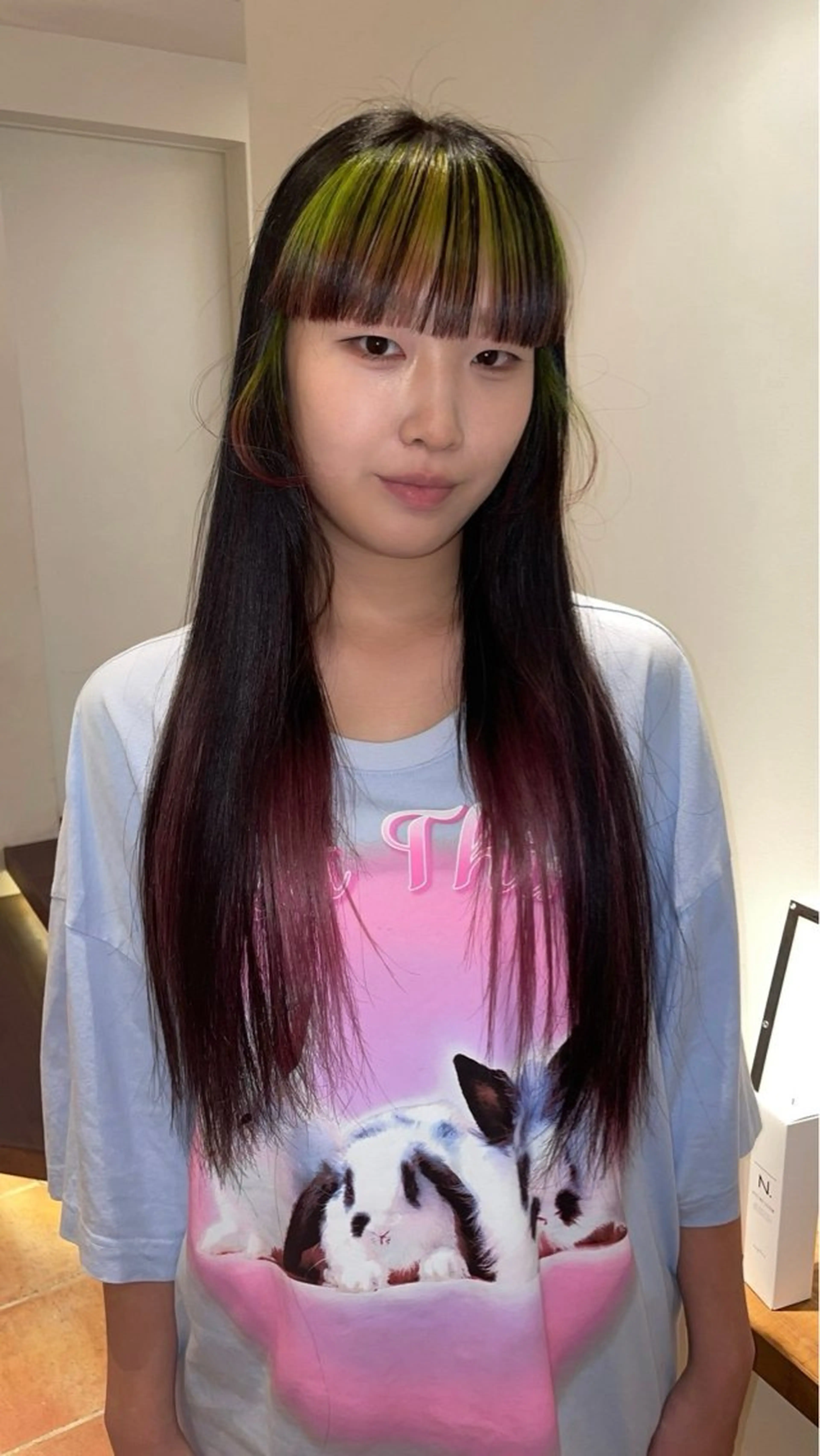 ロング カラー ブリーチ デザインカラー ヘアカラー リカ/ハイトーン ・オリーブ🍀のヘアスタイル