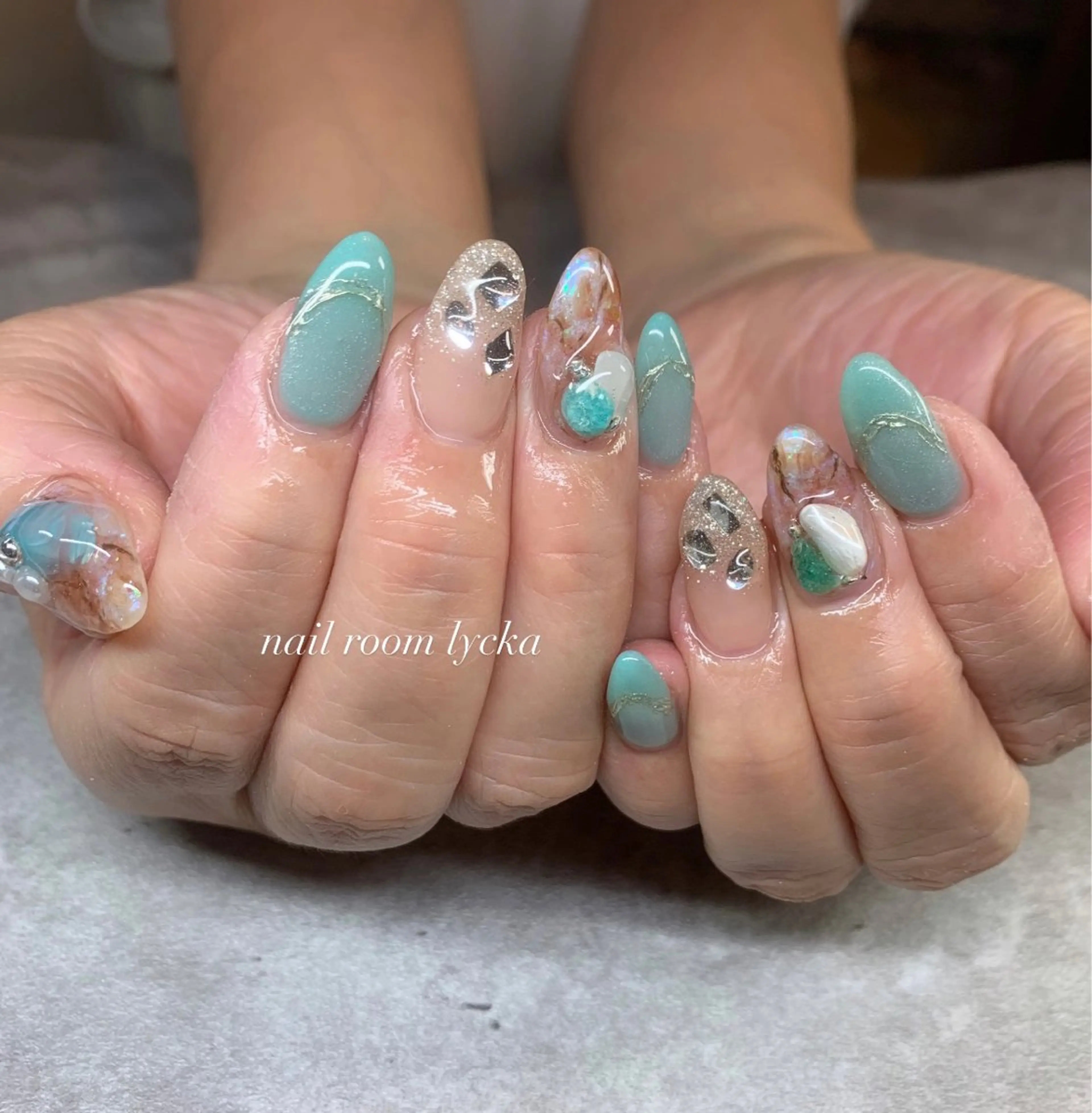 ネイル ﾈｲﾙﾙｰﾑﾘｯｶ 𝐦𝐚𝐲𝐮のネイルデザイン